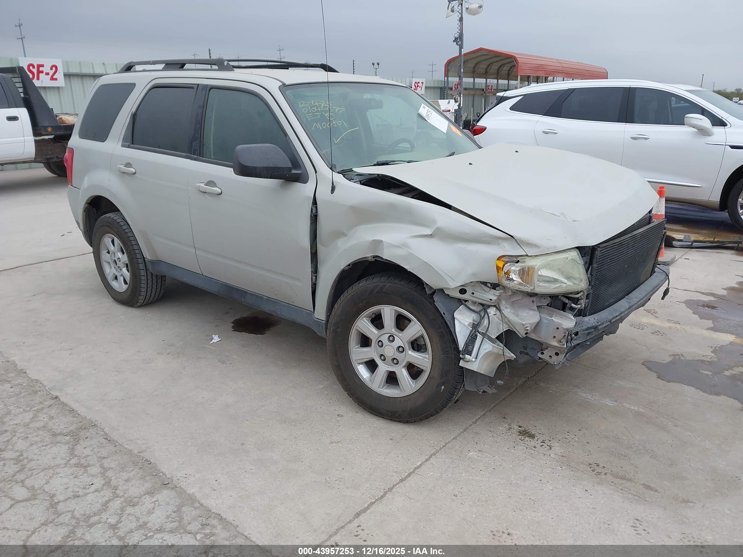 2009 Mazda Tribute Touring, VIN 4F2CZ02779KM00801 — Перед