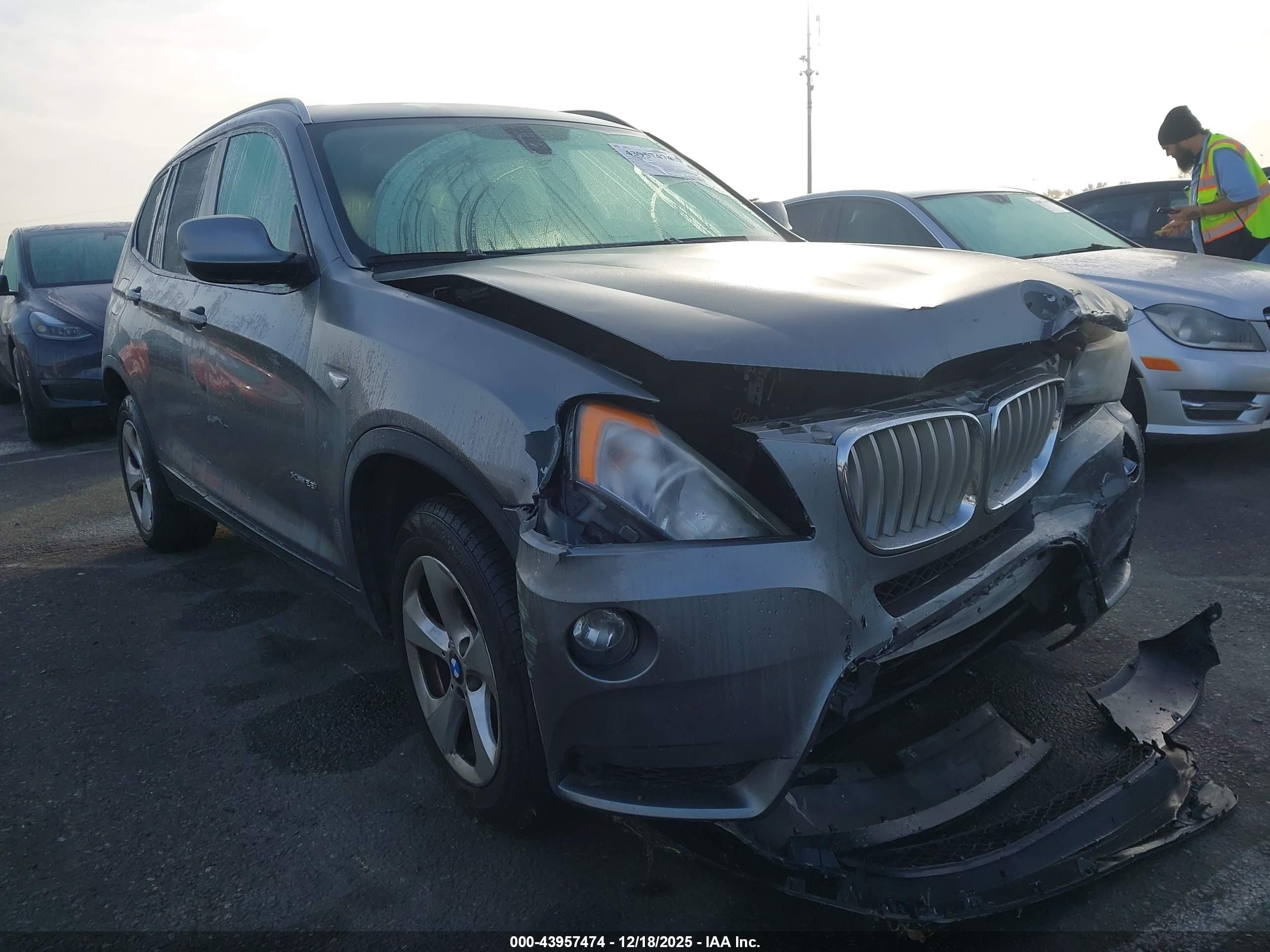 2012 BMW X3 28i, VIN 5UXWX5C56CL719023 — Перед