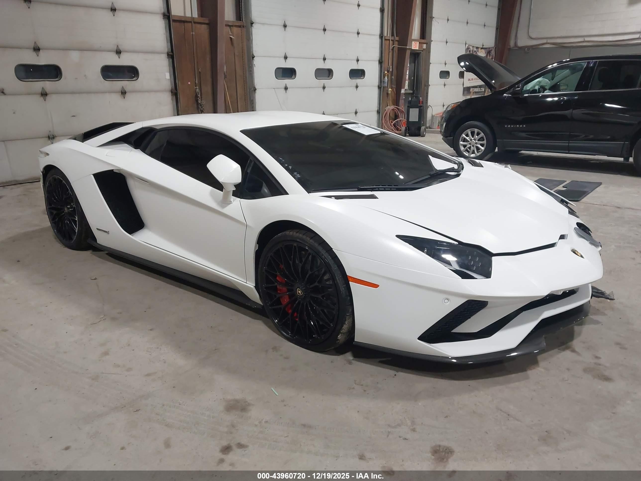 2017 Lamborghini Aventador S, VIN ZHWUG4ZD4HLA06463 — All over