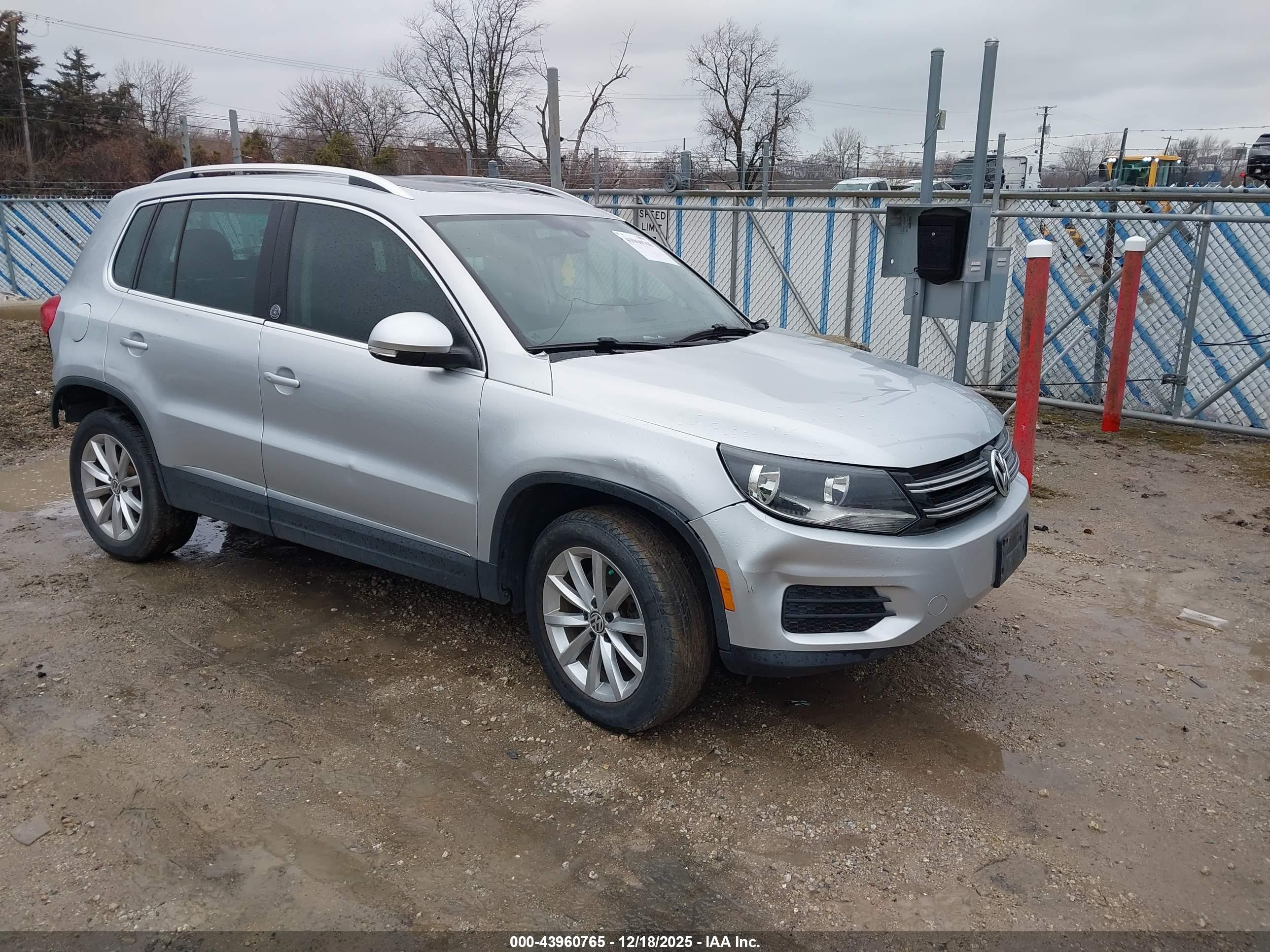 2017 Volkswagen Tiguan Wolfsburg Edition, VIN WVGRV7AX8HW506421 — Rear end