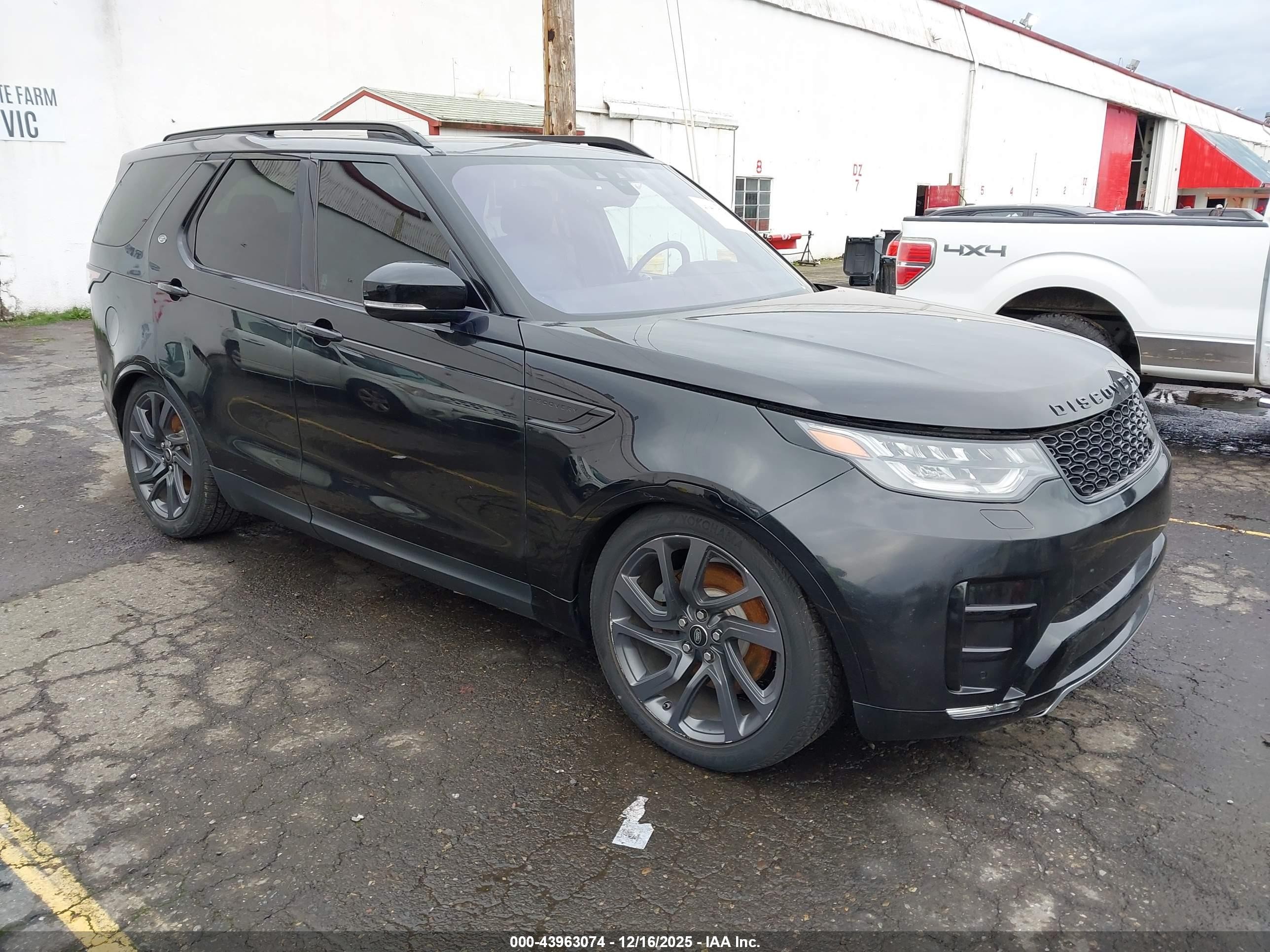 2017 Land Rover Discovery HSE, VIN SALRRBBV2HA023022 — Biohazard / chemical