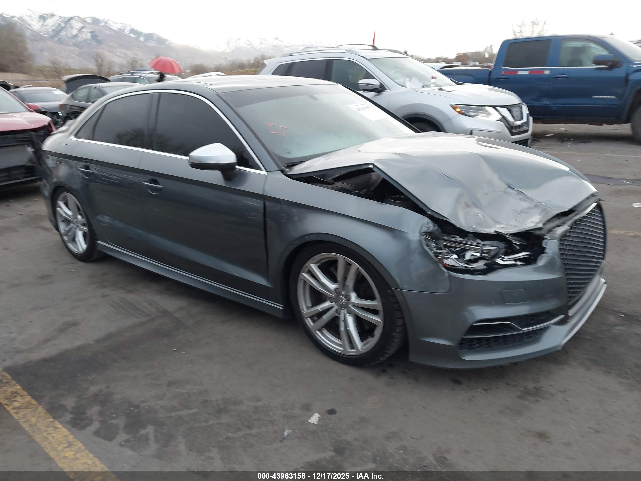 2015 Audi S3 Prestige, VIN WAUFFGFF2F1071729 — Перед