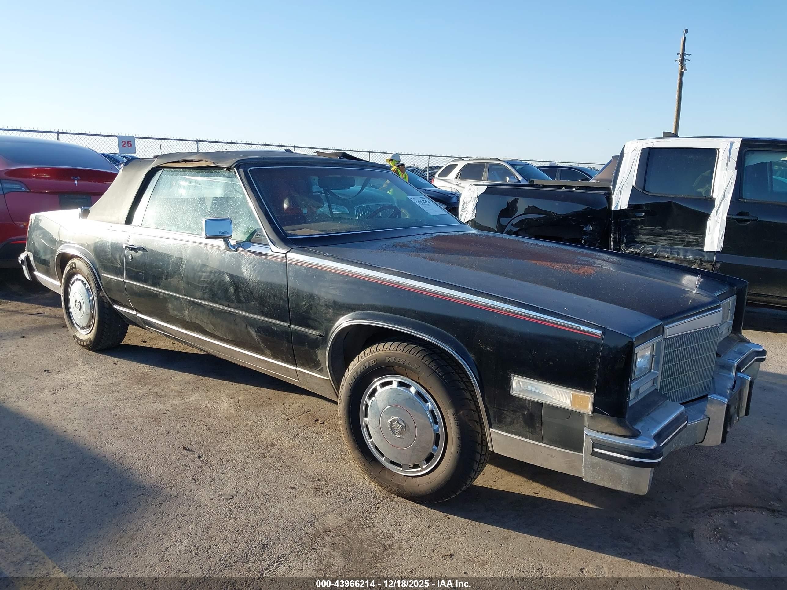 1985 Cadillac Eldorado, VIN 1G6EL6789FE654280 — Зад