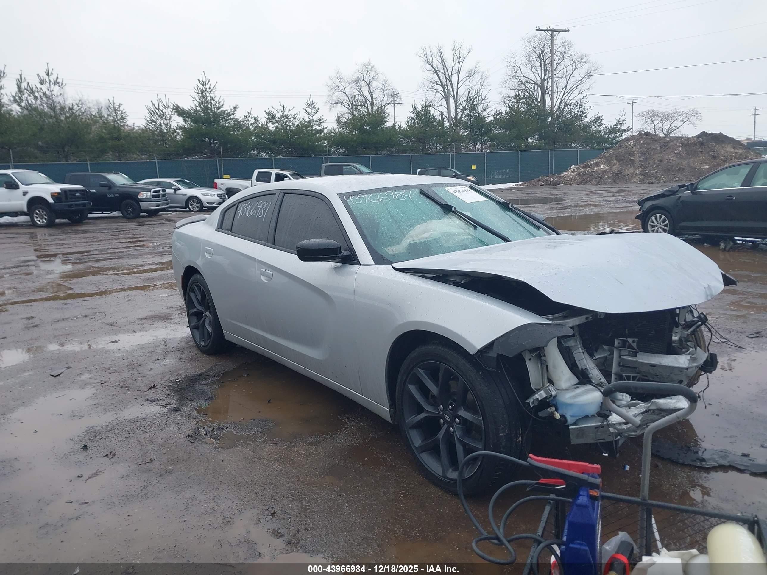 2021 Dodge Charger SXT, VIN 2C3CDXBGXMH602298 — Front end