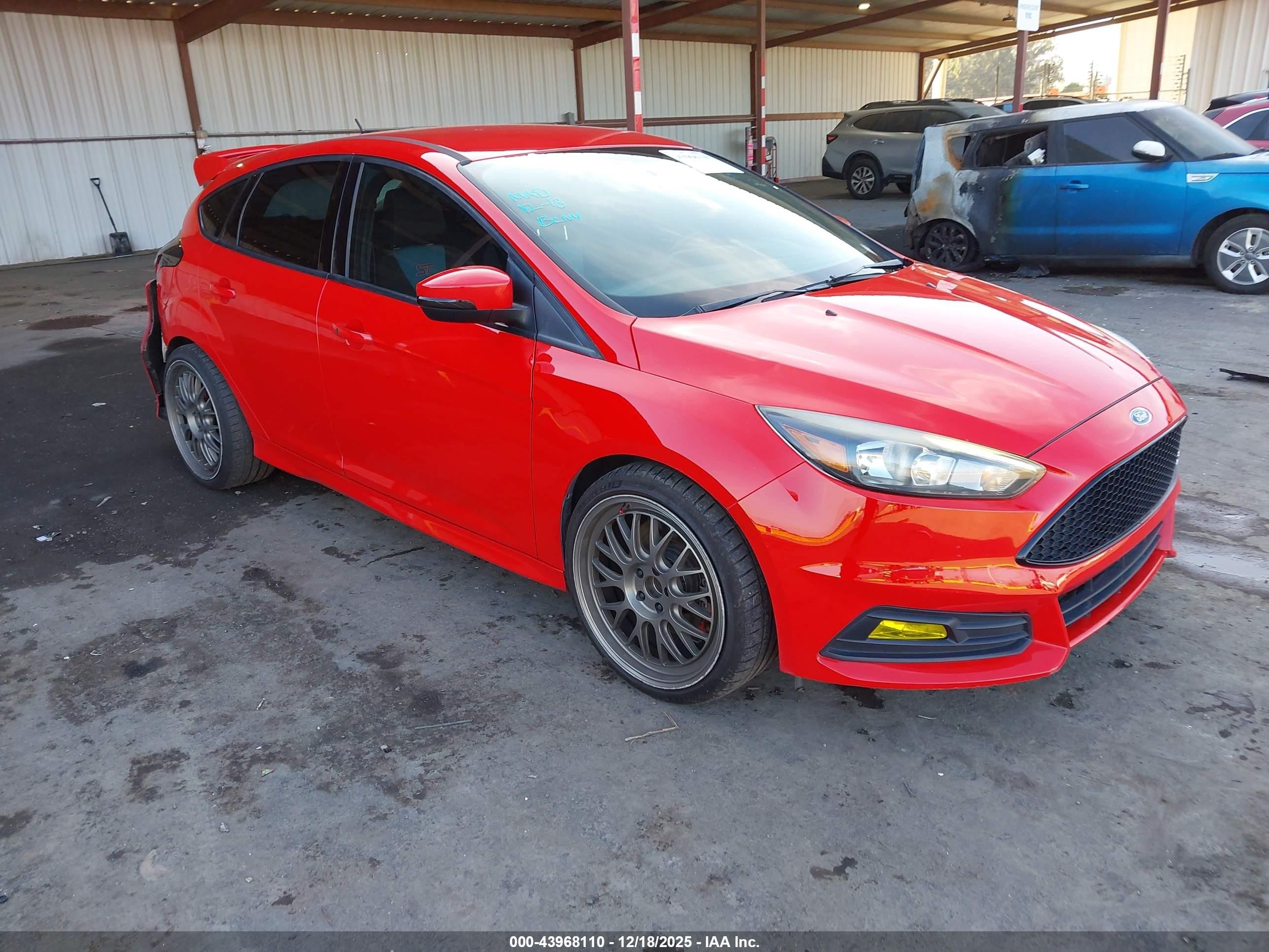 2015 Ford Focus ST, VIN 1FADP3L90FL324927 — Rear end