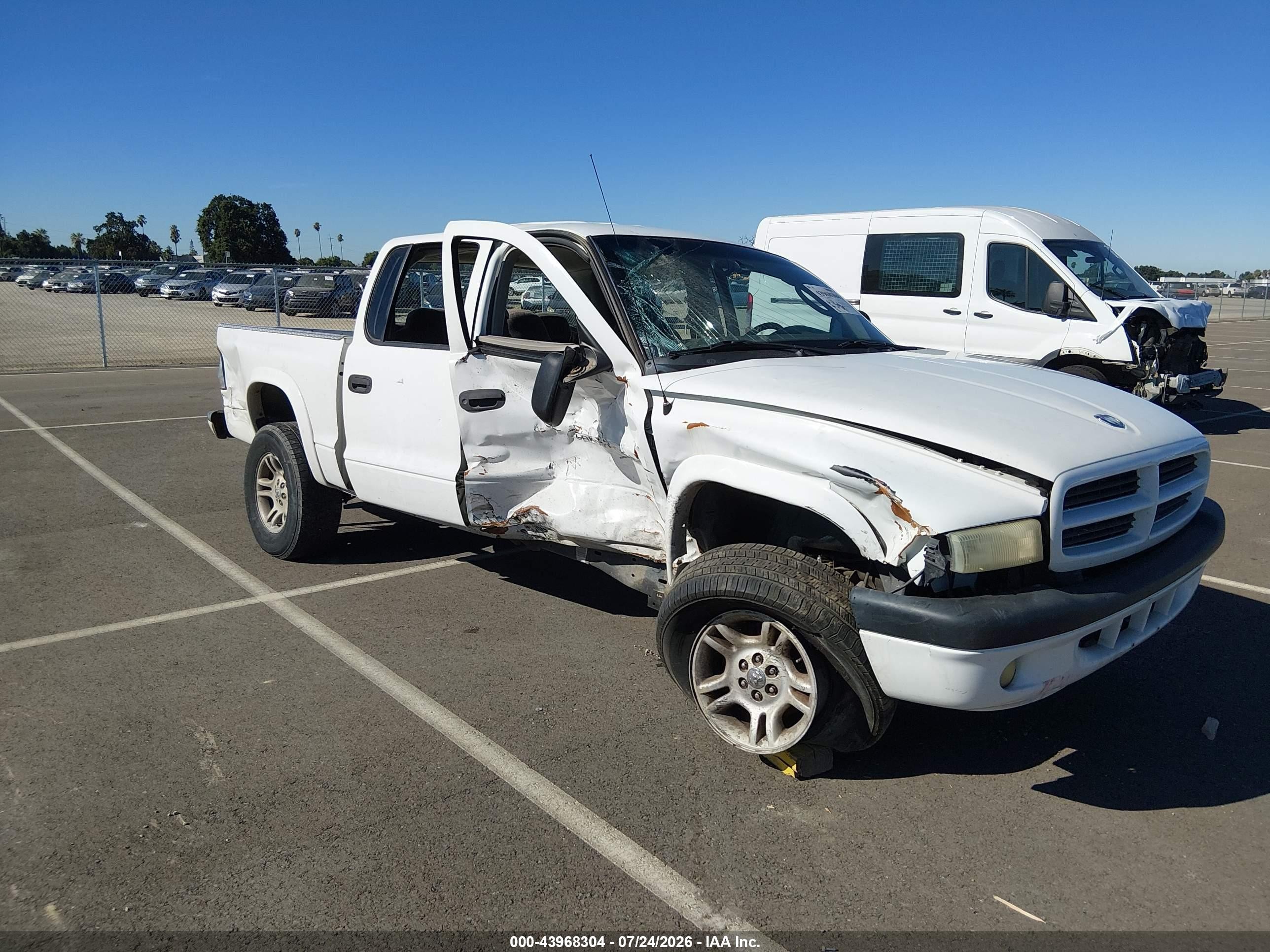 2001 Dodge Dakota Sport, VIN 1B7HG2AN81S282446 — Бок