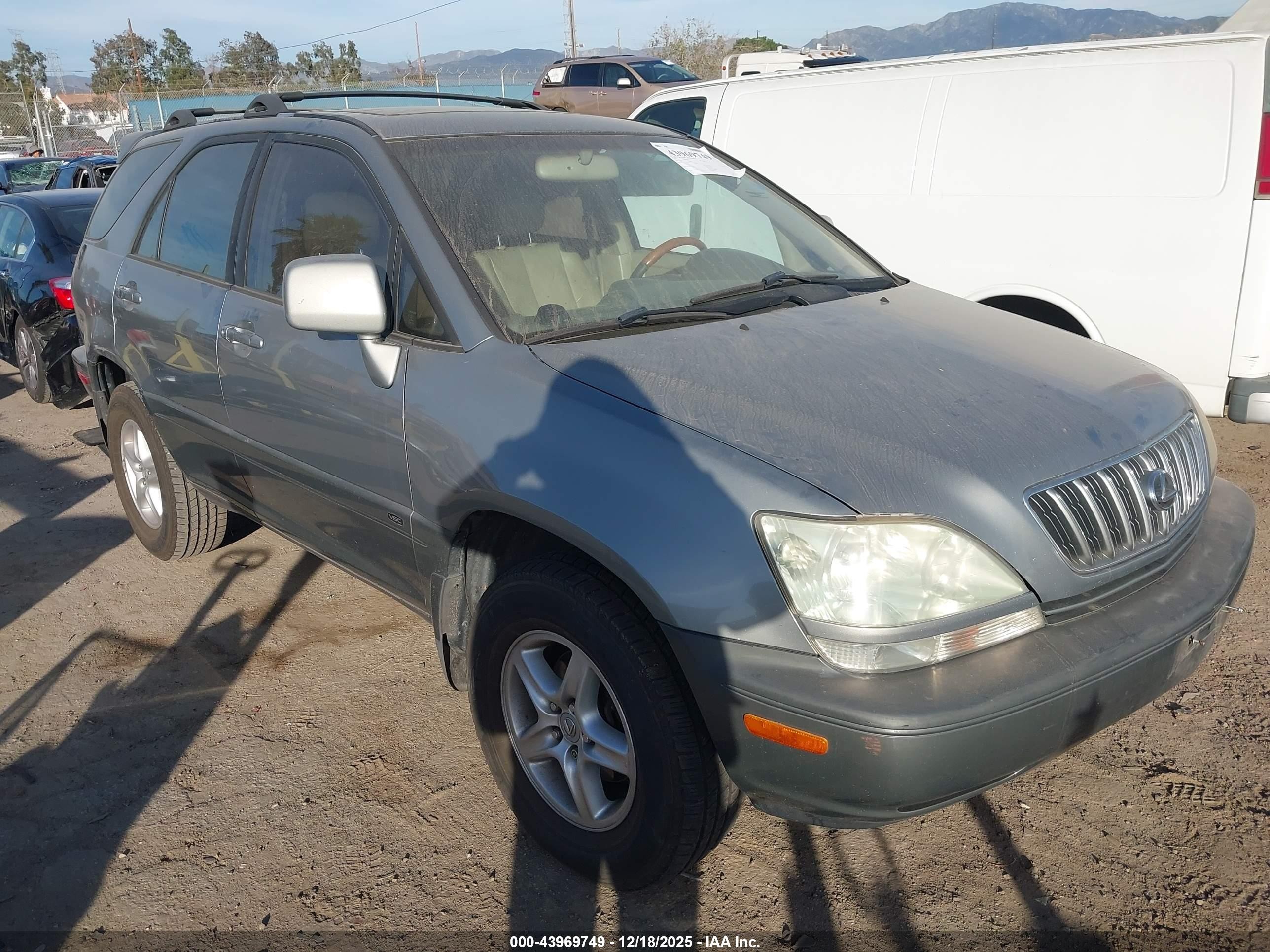 2001 Lexus RX 300, VIN JTJHF10UX10188146 — Перед