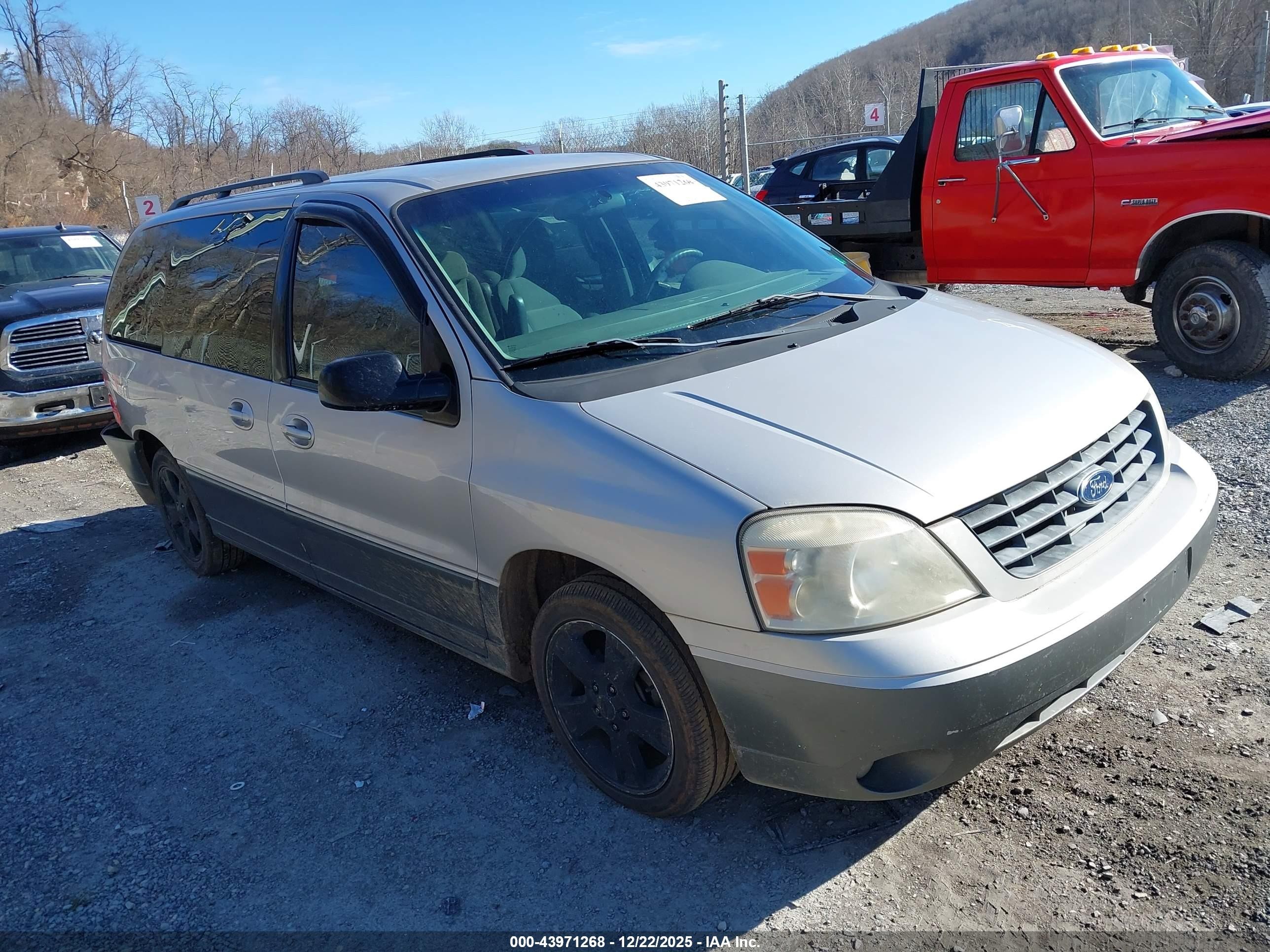 2004 Ford Freestar, VIN 2FMDA57684BA80749 — Rear end