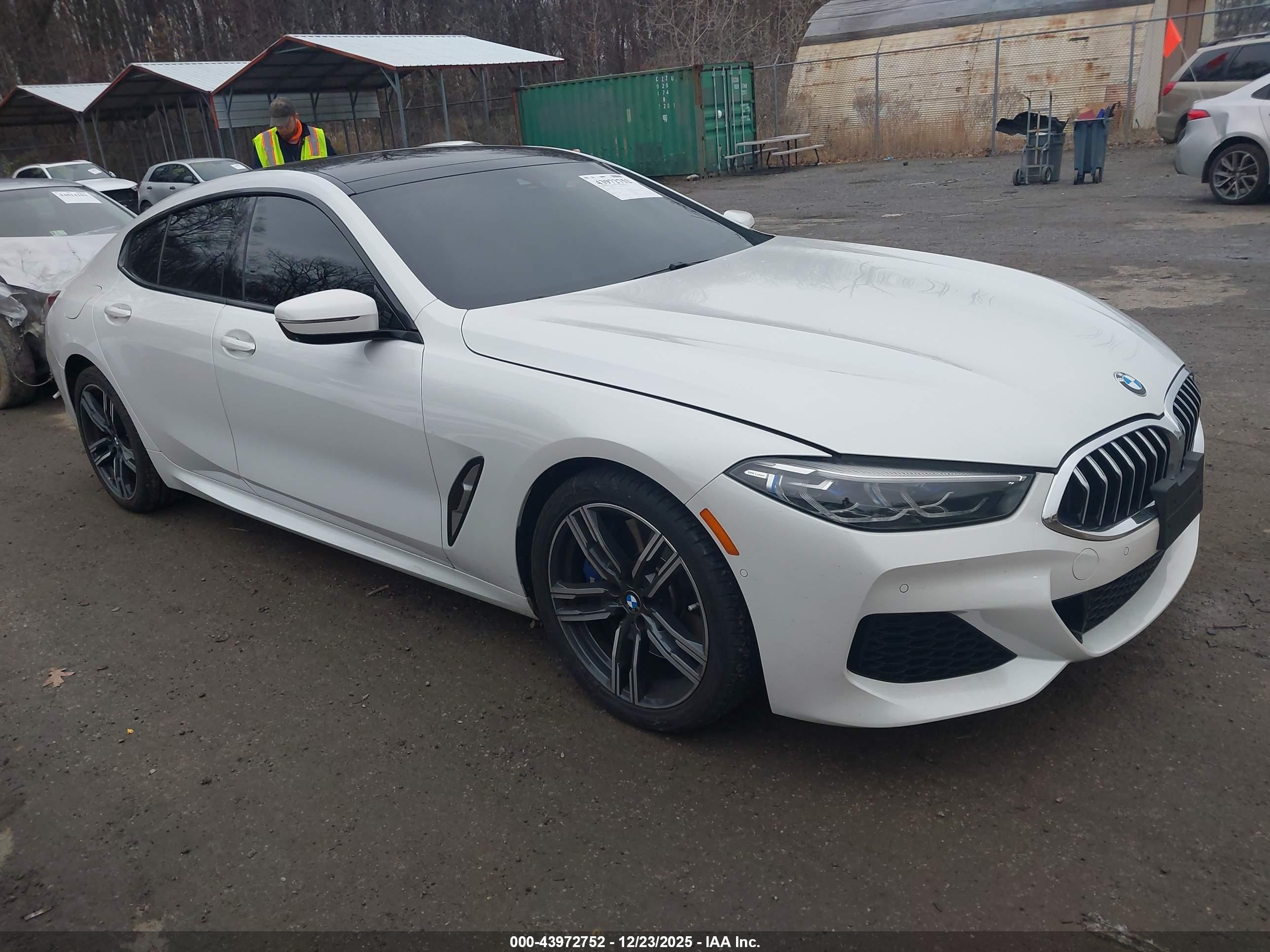 2020 BMW 8 Series 840i, VIN WBAGV4C08LCE03097 — Front end