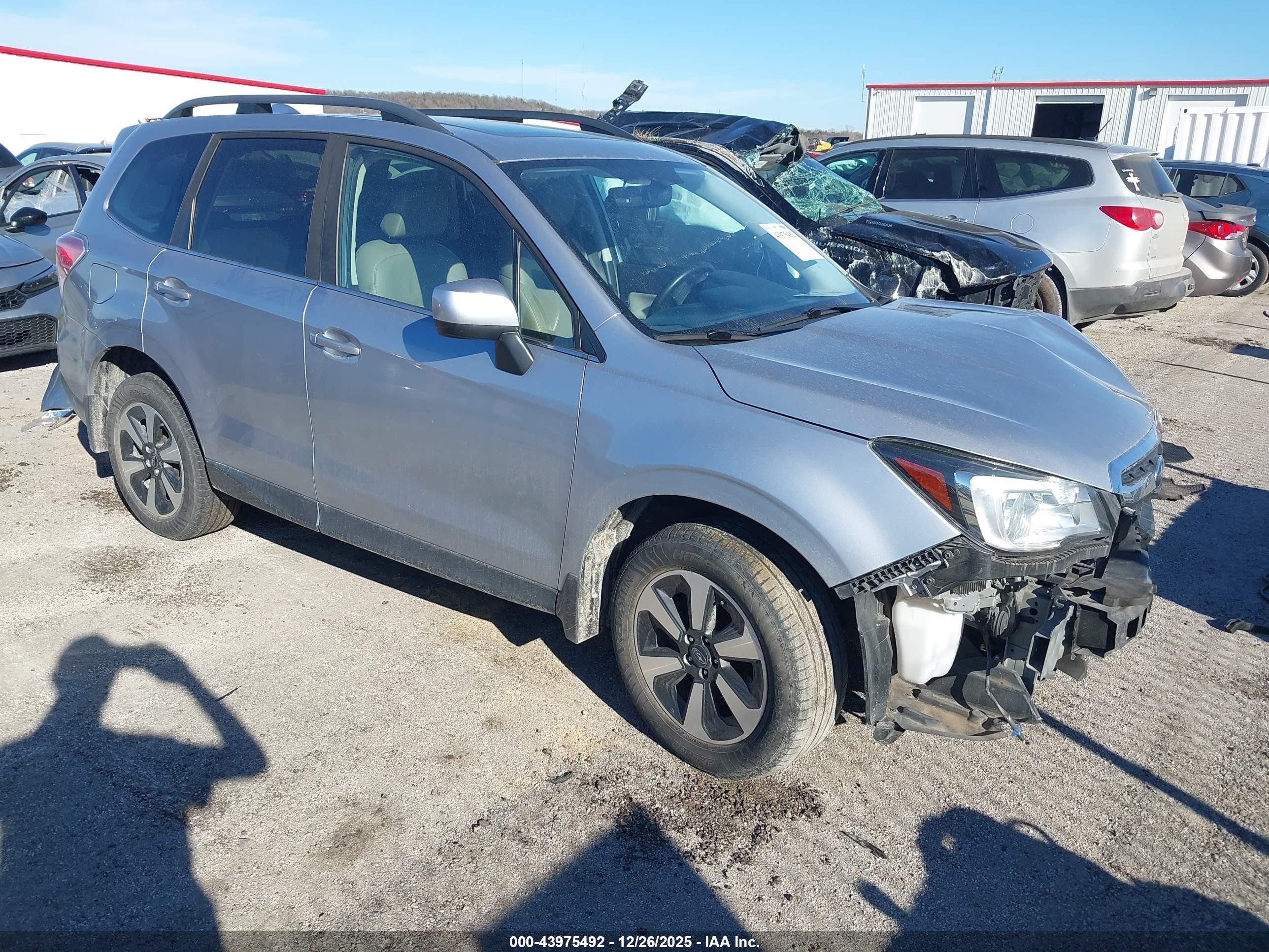 2017 Subaru Forester Limited, VIN JF2SJAJC9HH509510 — Front end