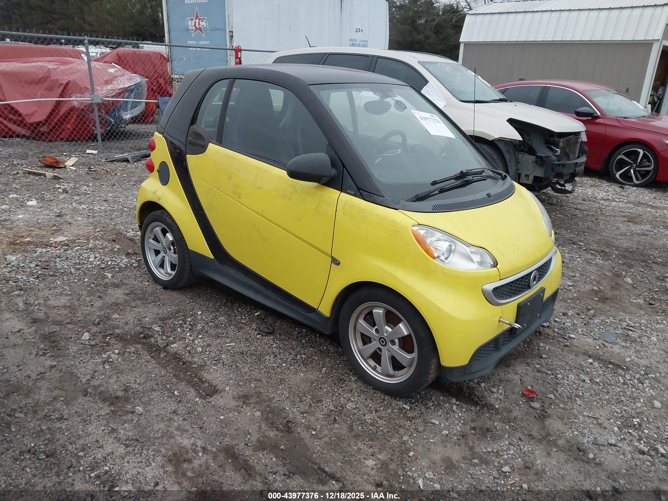 2013 Smart fortwo Pure, VIN WMEEJ3BA0DK705368 — Механическое