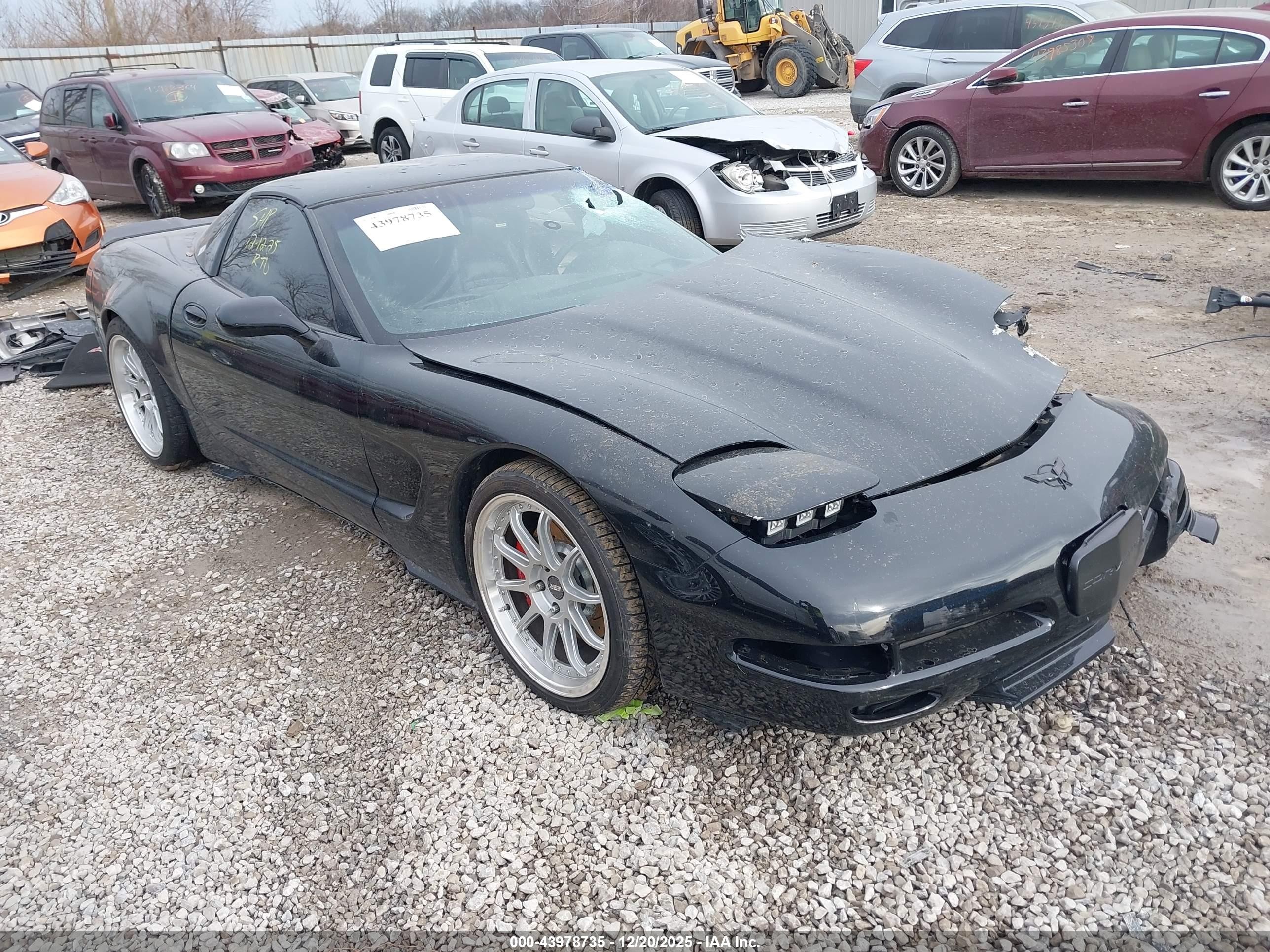 2000 Chevrolet Corvette, VIN 1G1YY22G3Y5118729 — Side