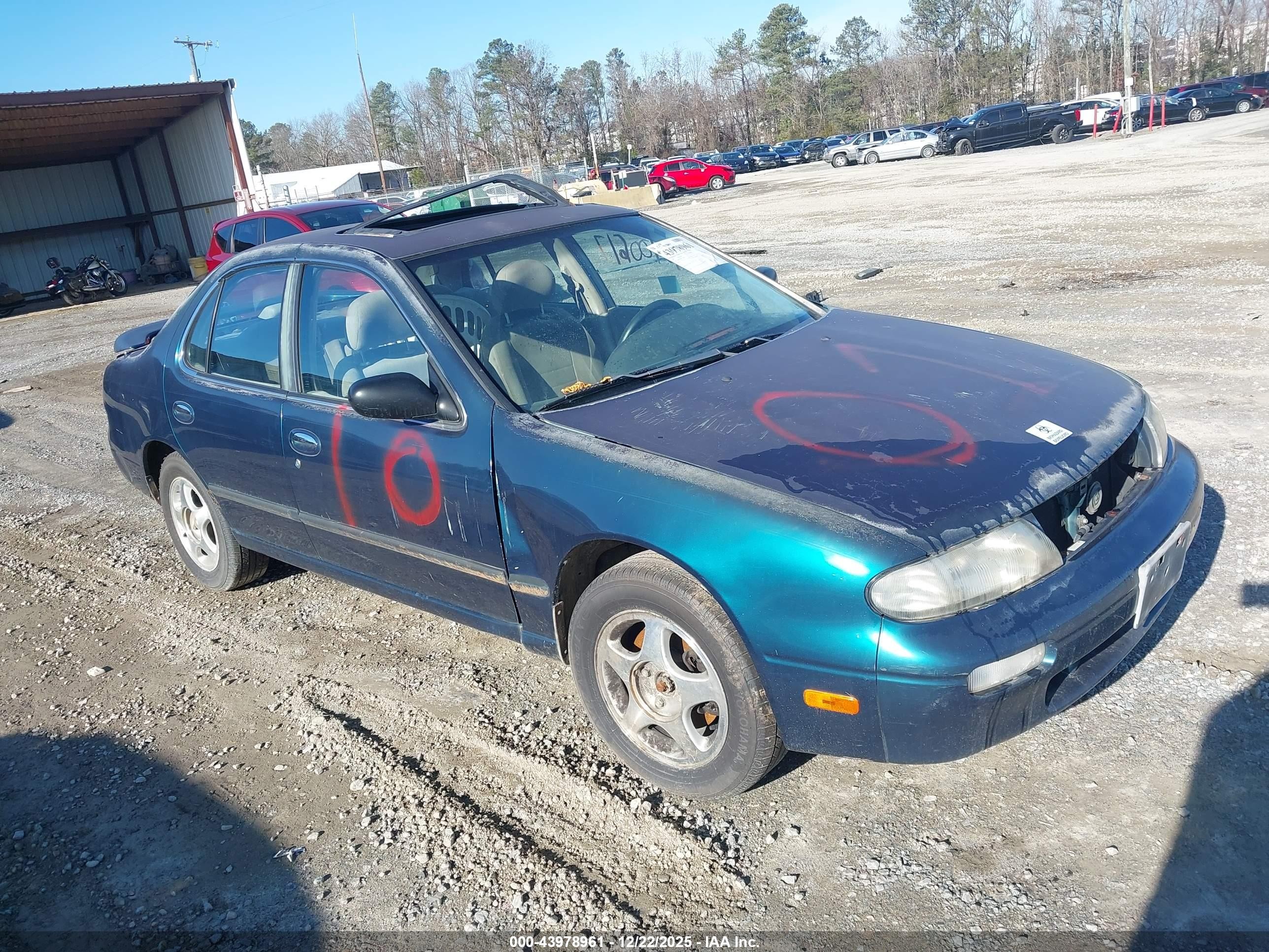 1997 Nissan Altima XE, VIN 1N4BU31D7VC116761 — All over