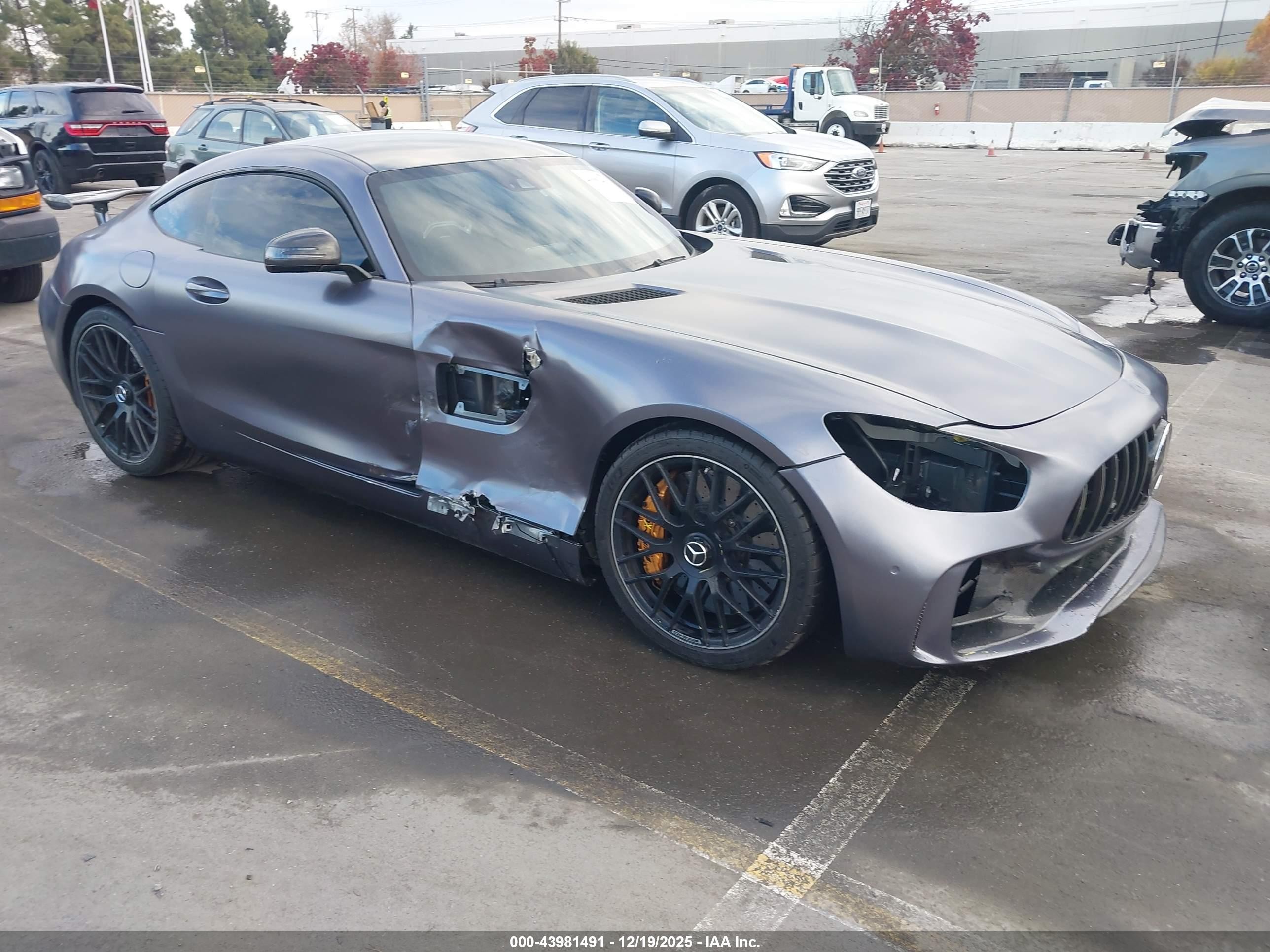 2016 Mercedes-Benz AMG GT S, VIN WDDYJ7JA1GA005735 — Front end
