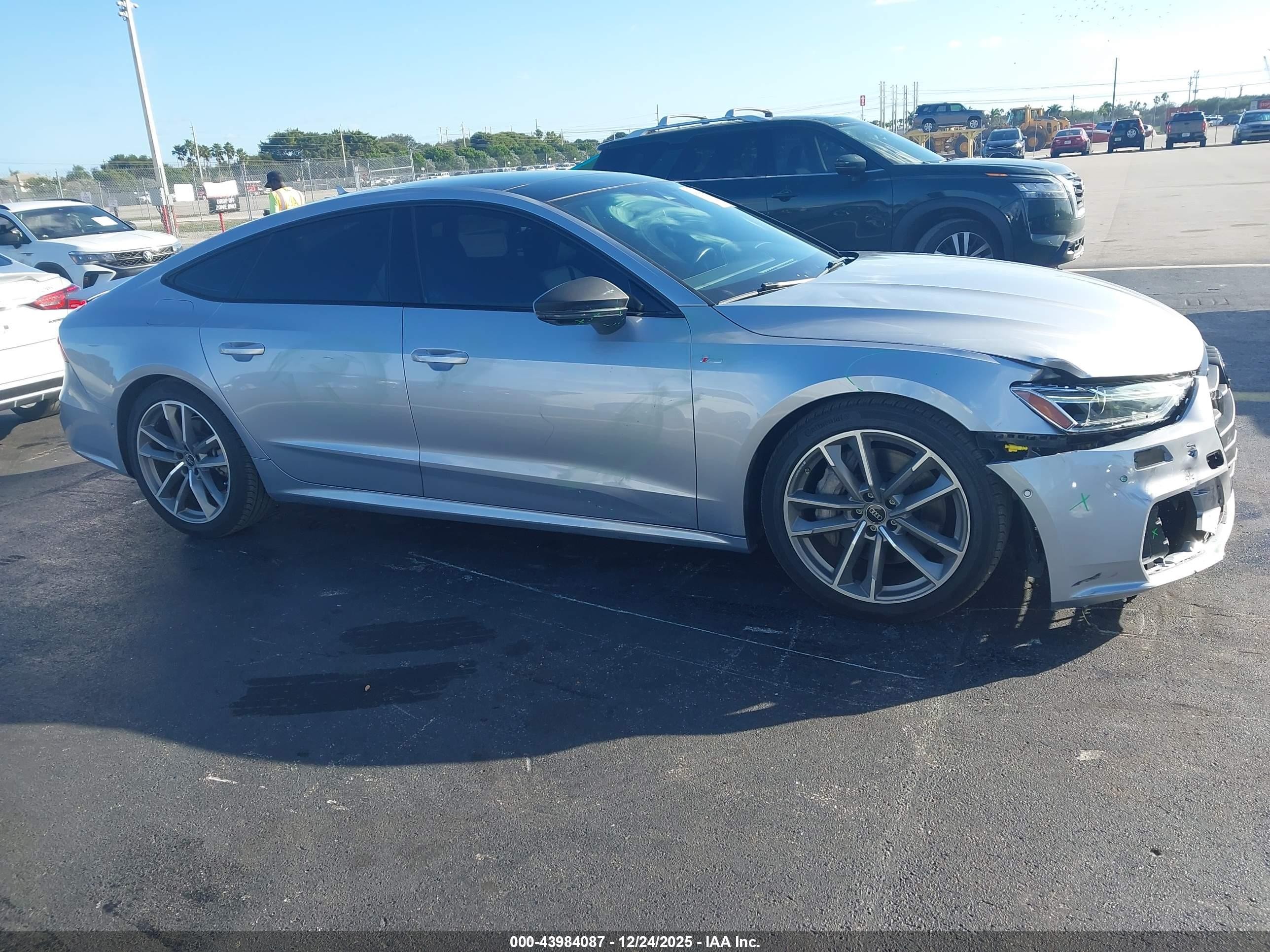 2023 Audi A7, VIN WAUT2BF26PN001496 — Перед