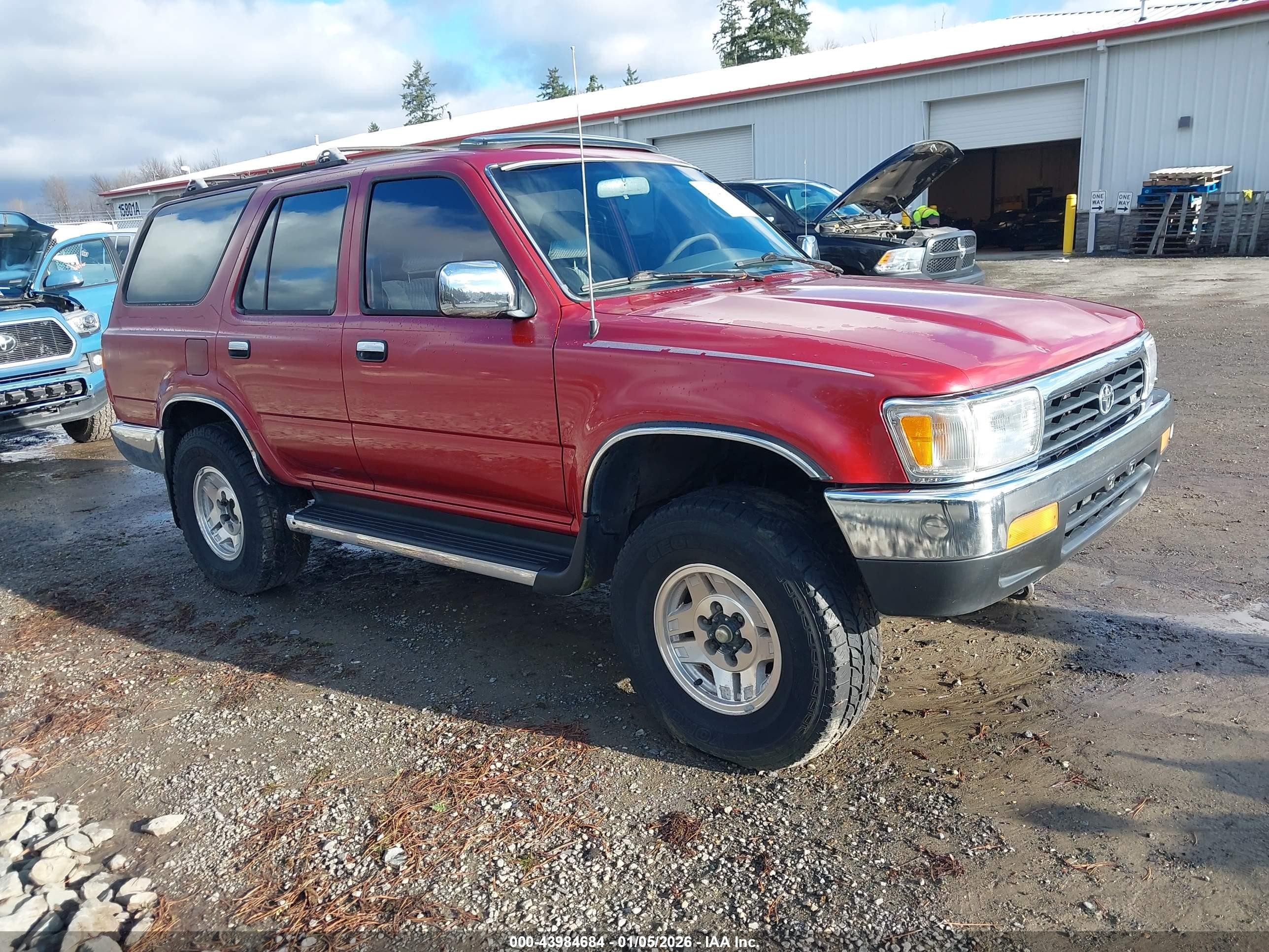 1993 Toyota 4Runner, VIN JT3VN39W5P0116180 — Rear end