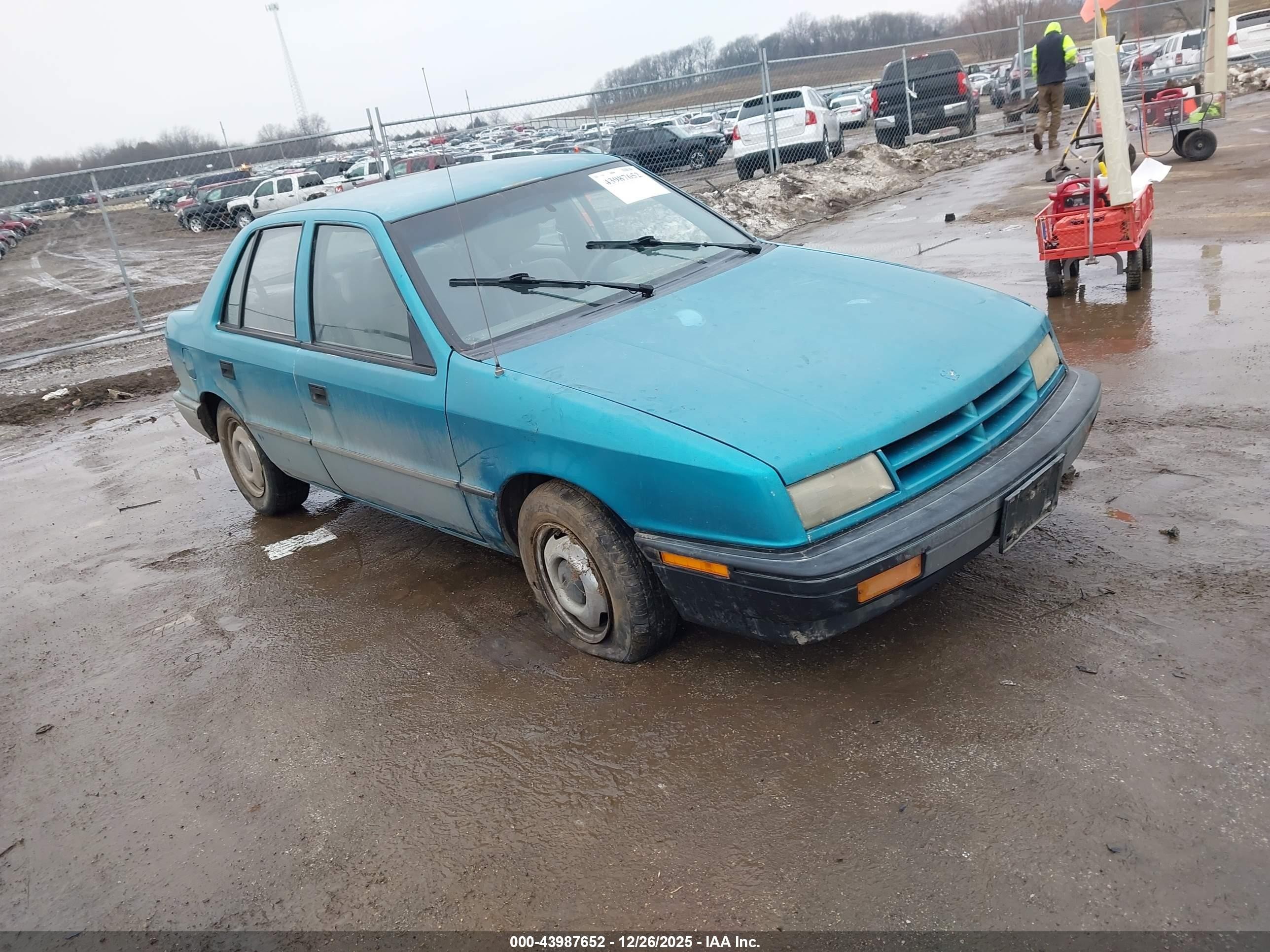 1992 Dodge Shadow, VIN 1B3XP28DXNN196490 — Side