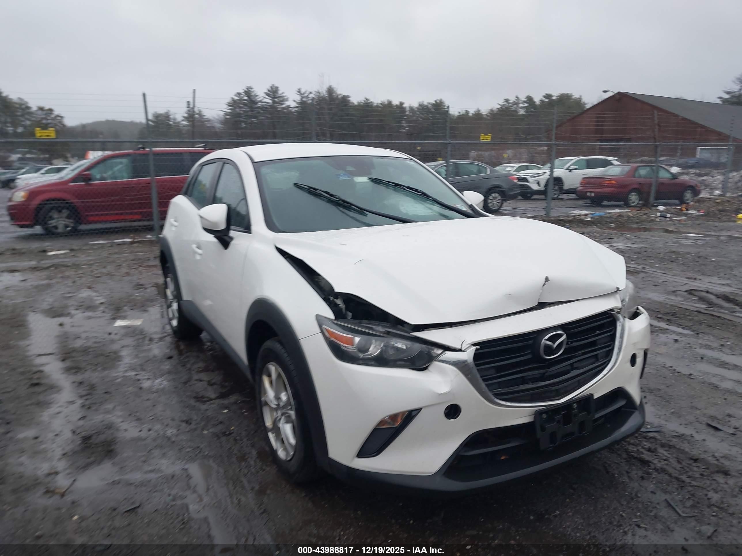 2019 Mazda CX-3 Sport, VIN JM1DKFB74K1459361 — Front end