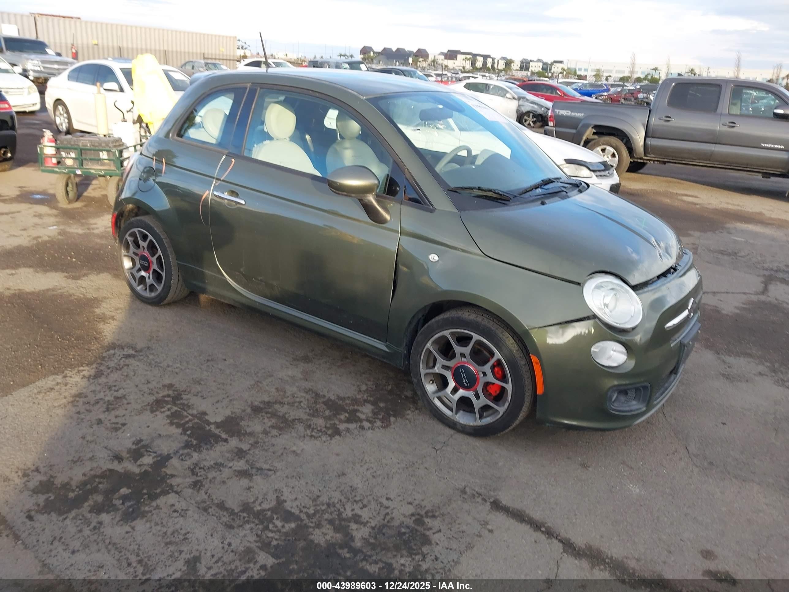 2014 FIAT 500 Sport, VIN 3C3CFFBR0ET228556 — Front end