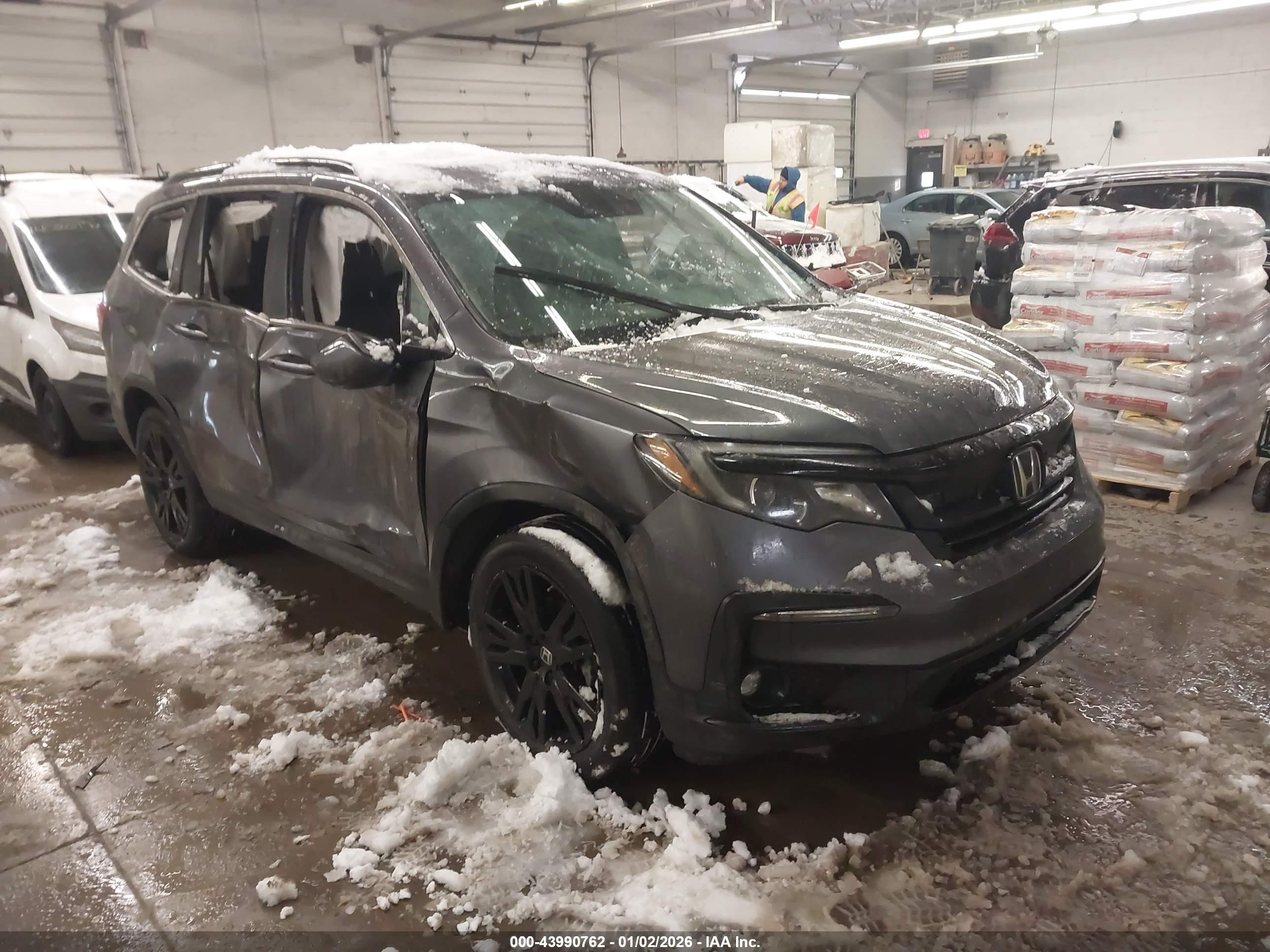 2022 Honda Pilot Special Edition, VIN 5FNYF6H22NB091274 — Side