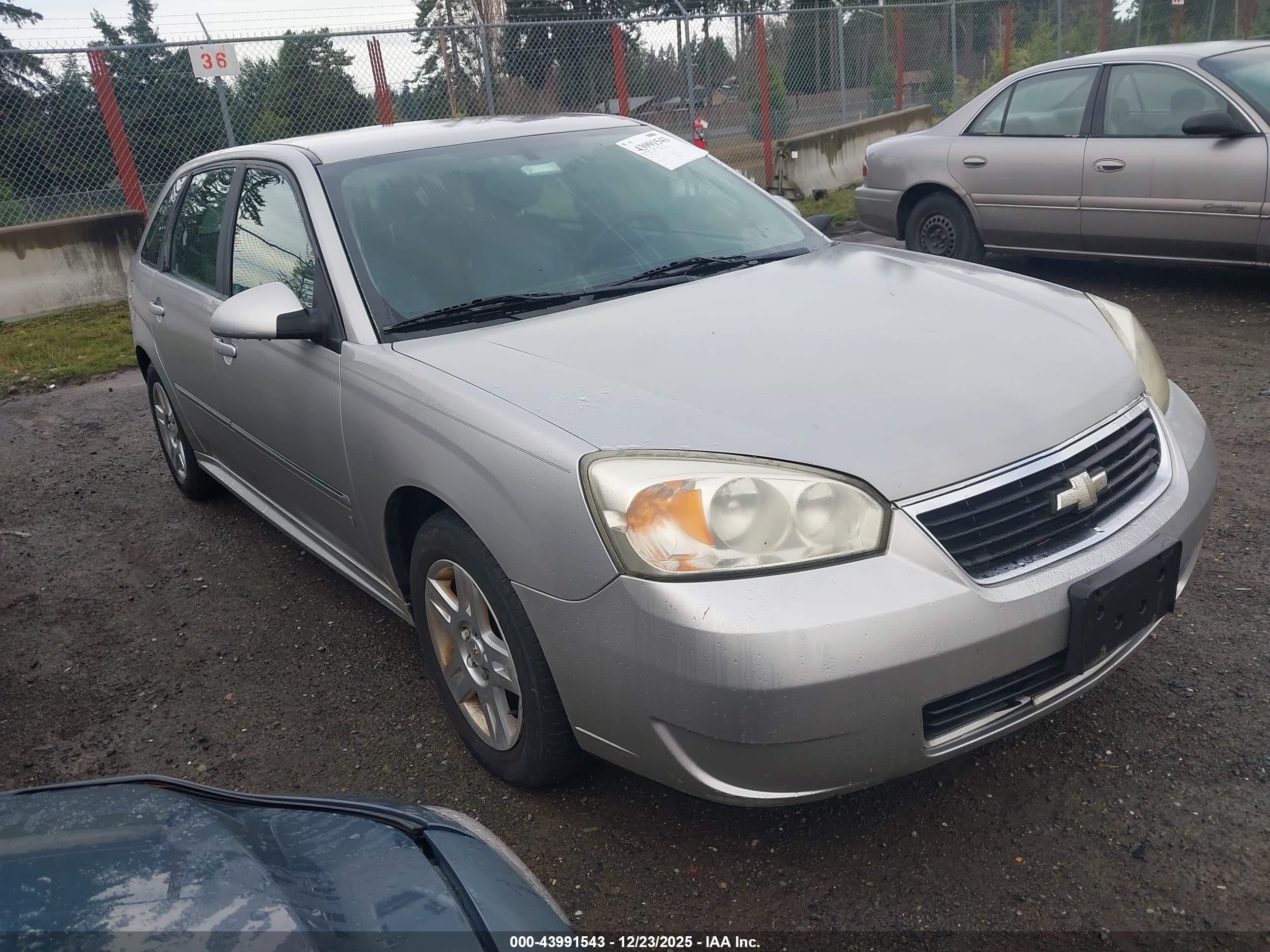 2006 Chevrolet Malibu Maxx LT, VIN 1G1ZT61886F119399 — Side