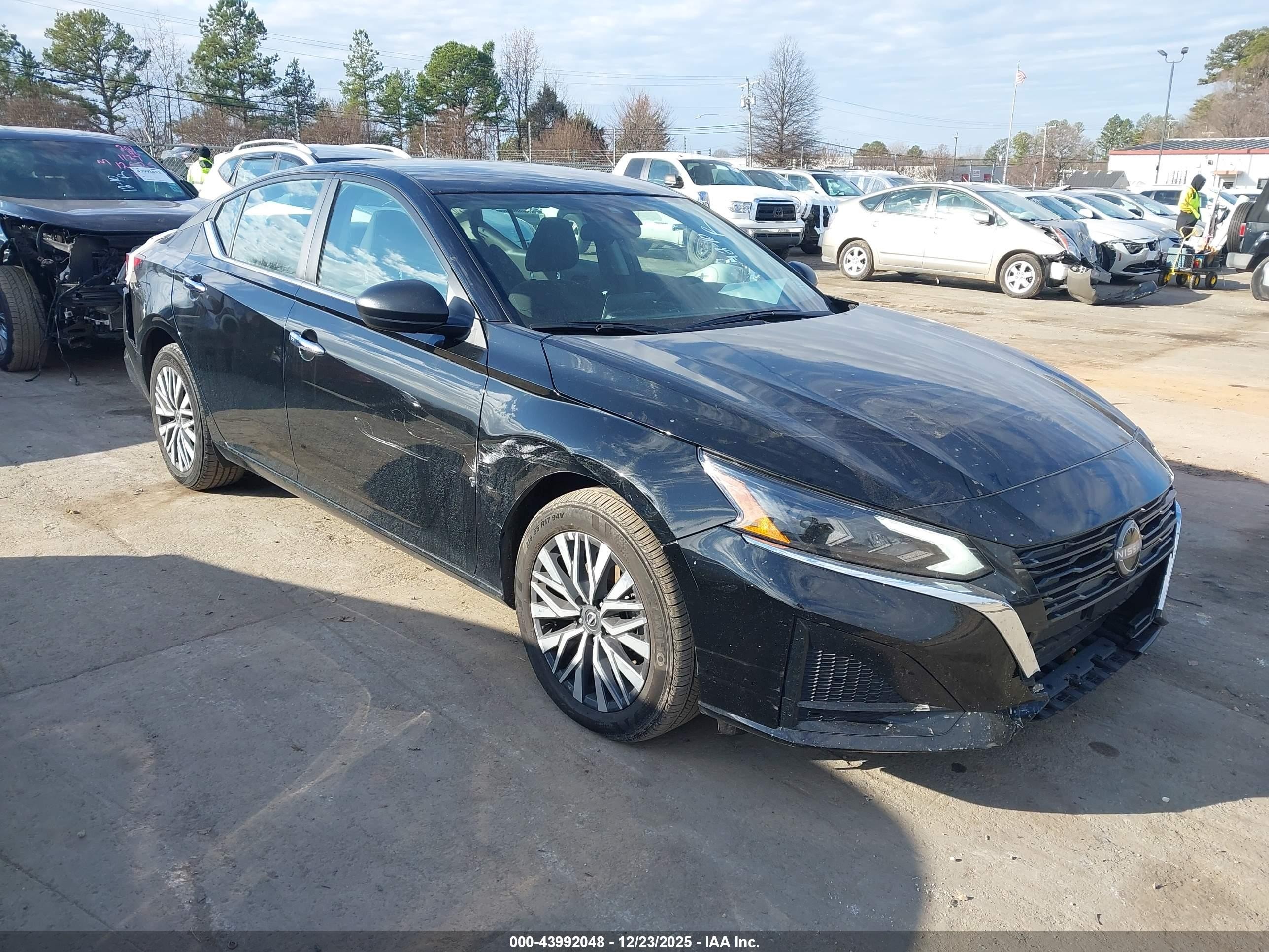 2025 Nissan Altima SV, VIN 1N4BL4DW3SN326845 — Auction photo