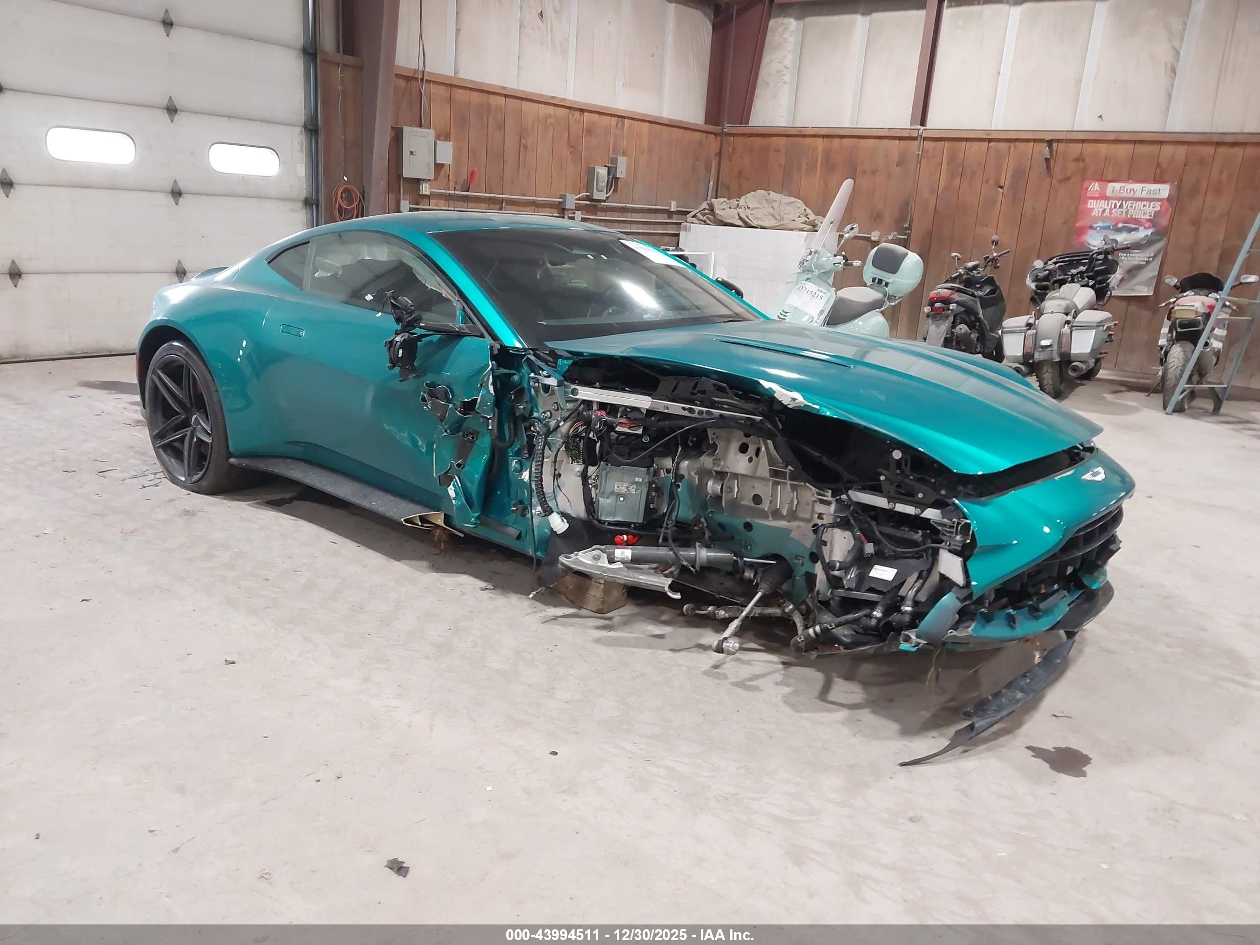2025 Aston Martin Vantage, VIN SCFSMGFW5SGN10079 — Front end