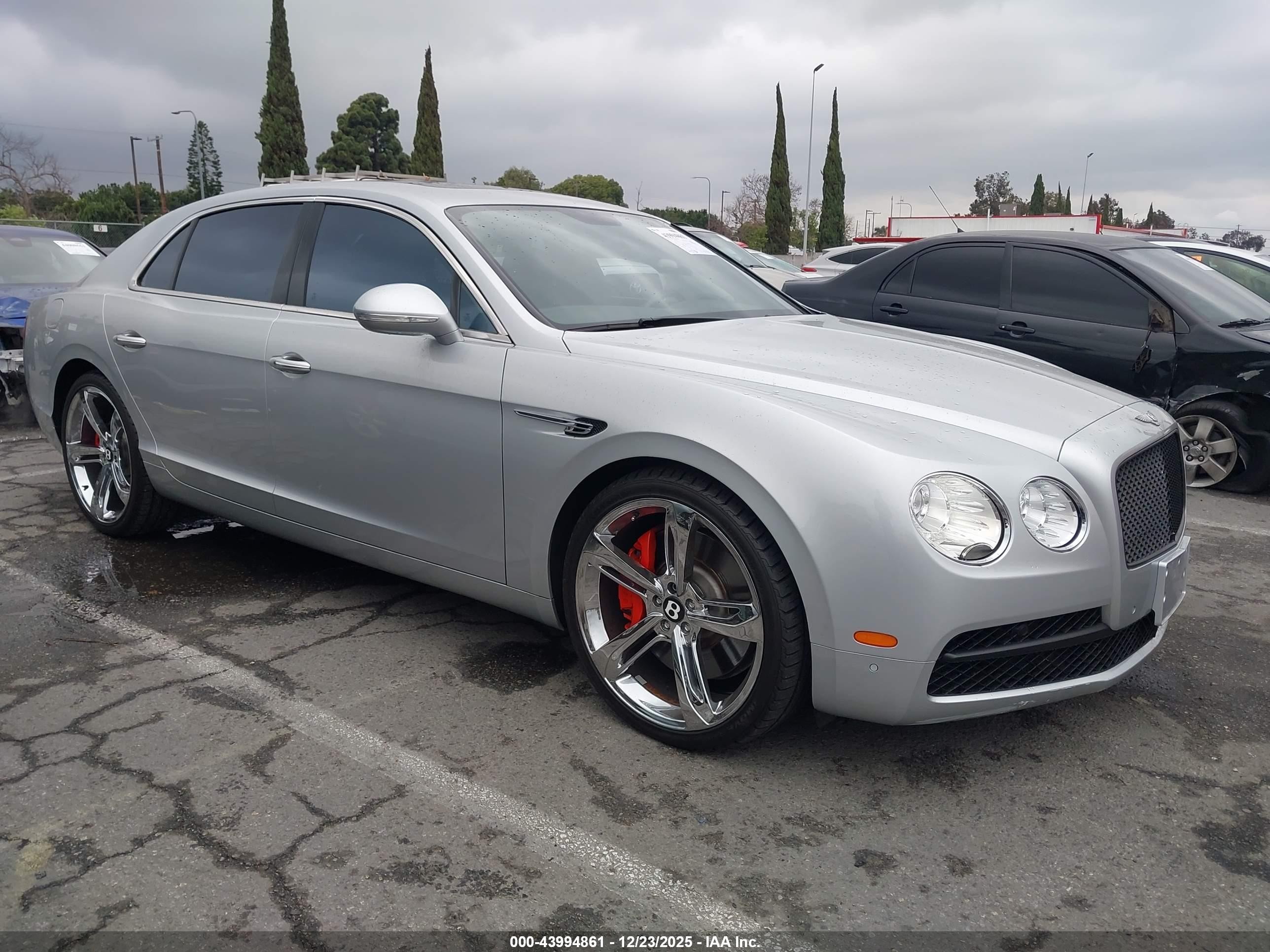 2015 Bentley Flying Spur V8, VIN SCBET9ZA5FC049752 — Undercarriage