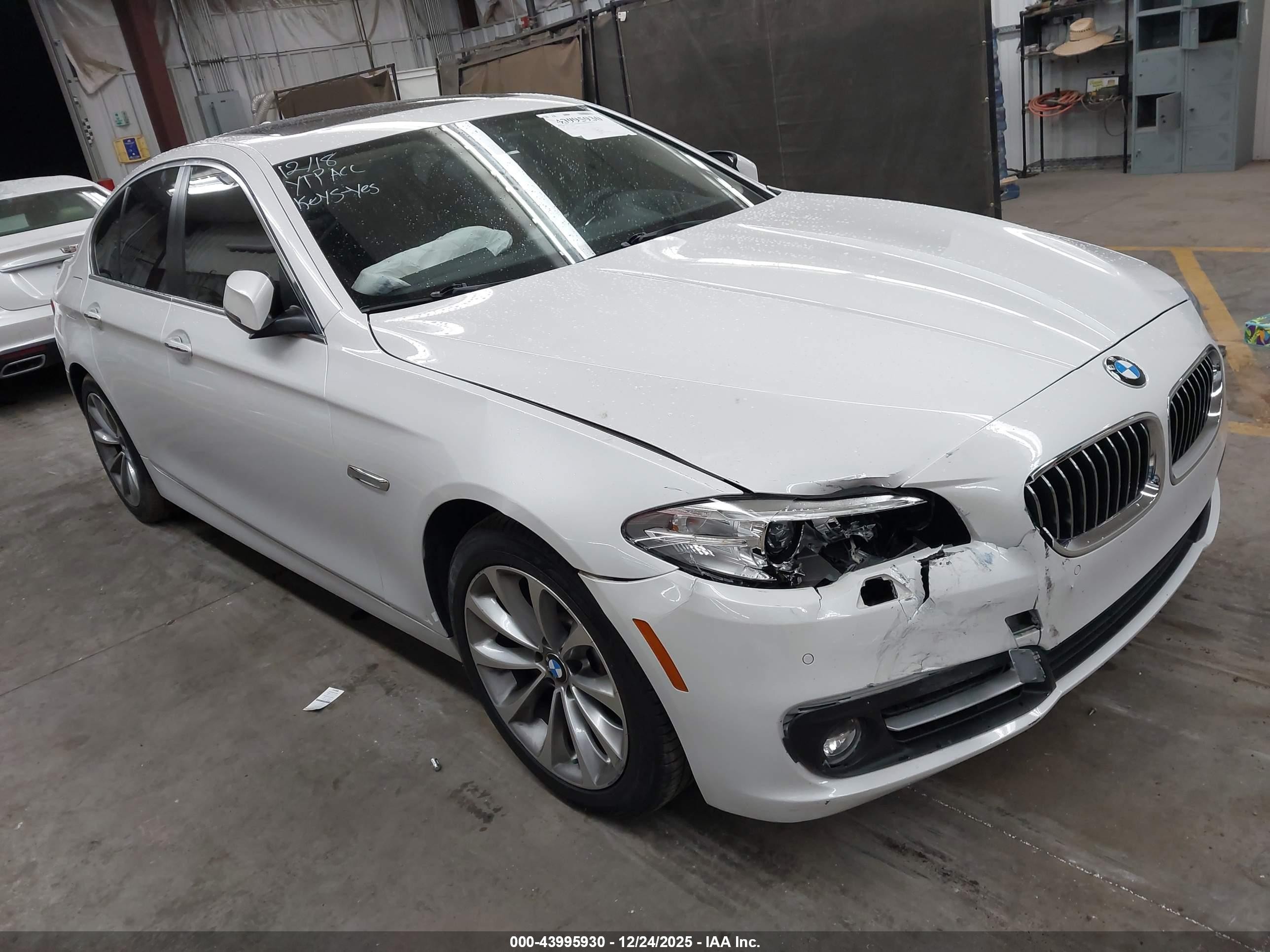 2016 BMW 5 Series 528i, VIN WBA5A5C51GD528170 — Front end