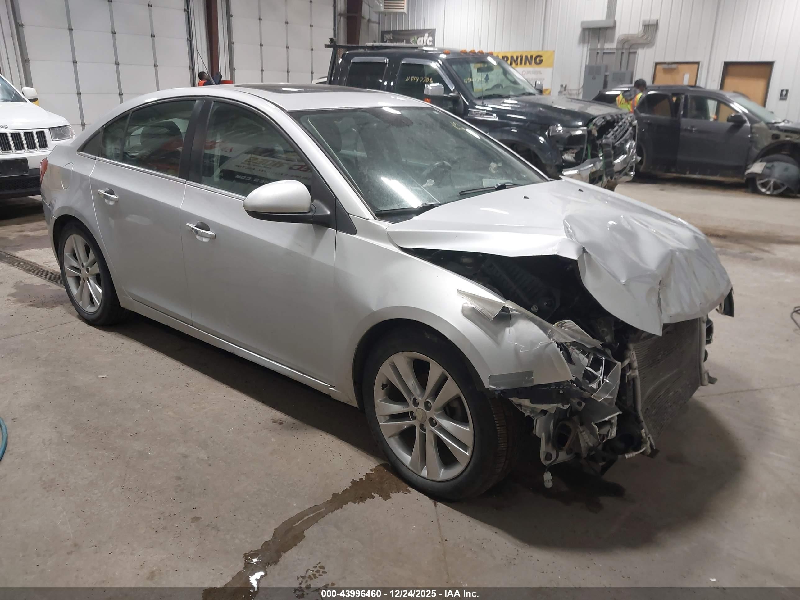2014 Chevrolet Cruze LTZ, VIN 1G1PG5SB9E7370683 — Front end