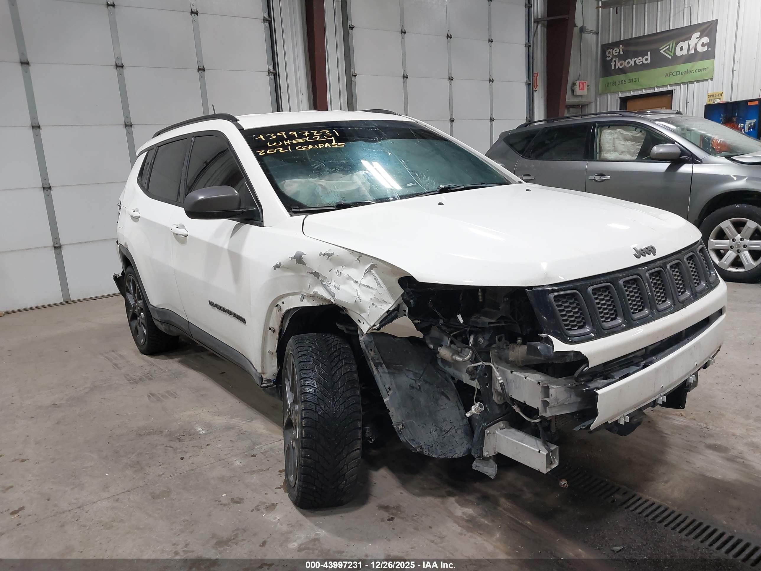 2021 Jeep Compass 80th Anniversary, VIN 3C4NJDEB6MT532527 — Side
