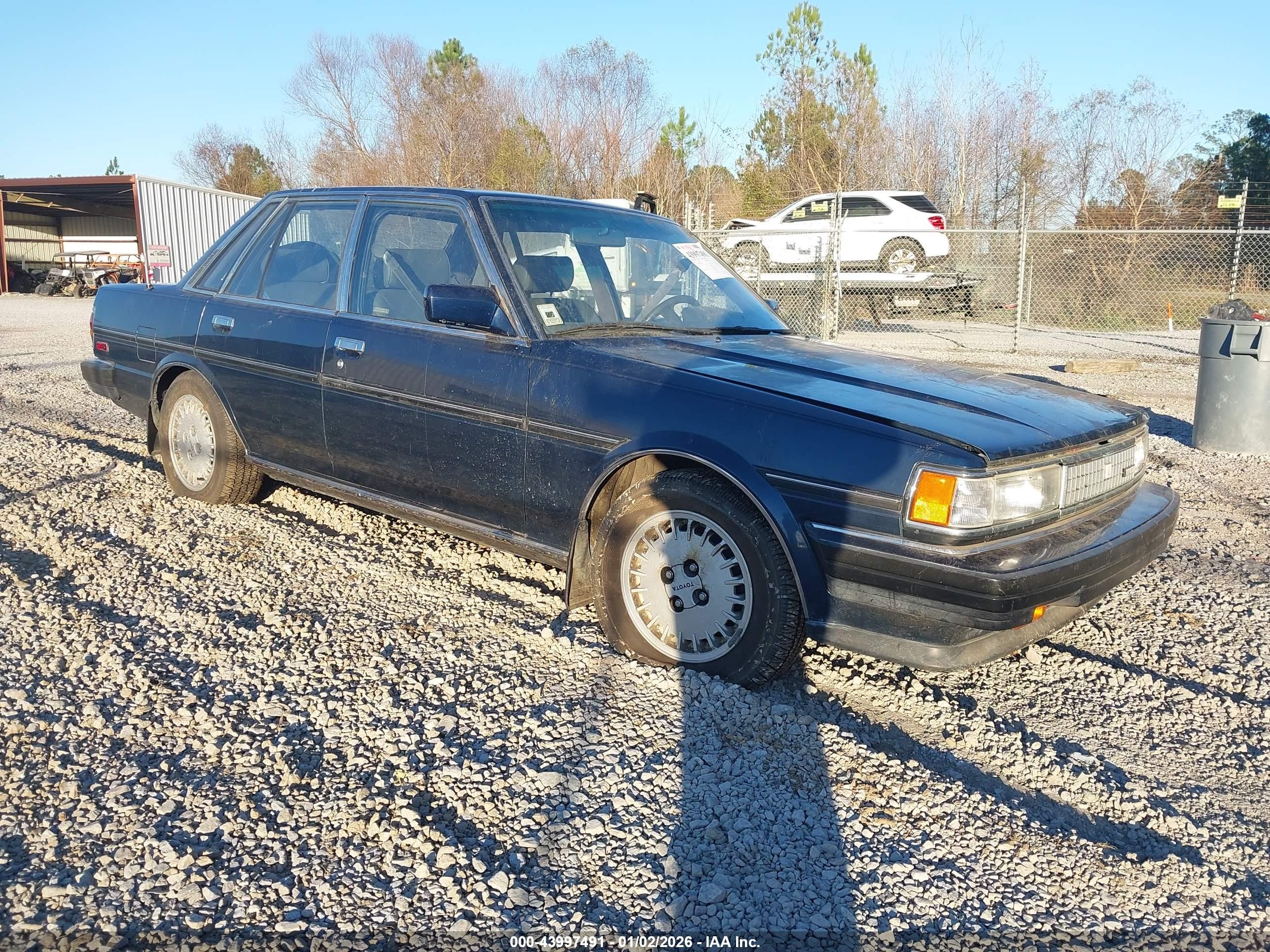 1988 Toyota Cressida, VIN JT2MX73E8J0153426 — Normal wear