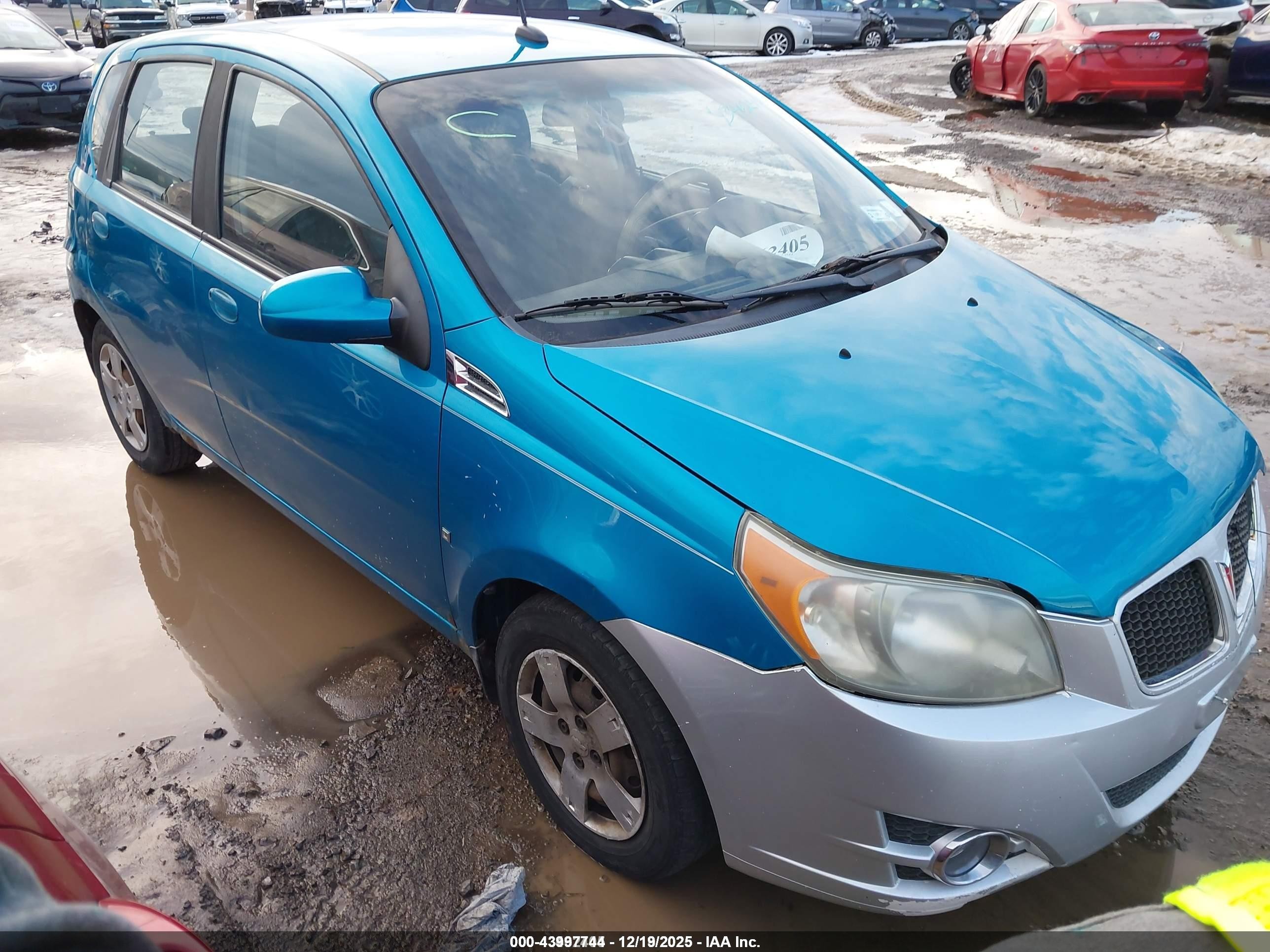 2009 Pontiac G3, VIN KL2TD66E59B634870 — Front end
