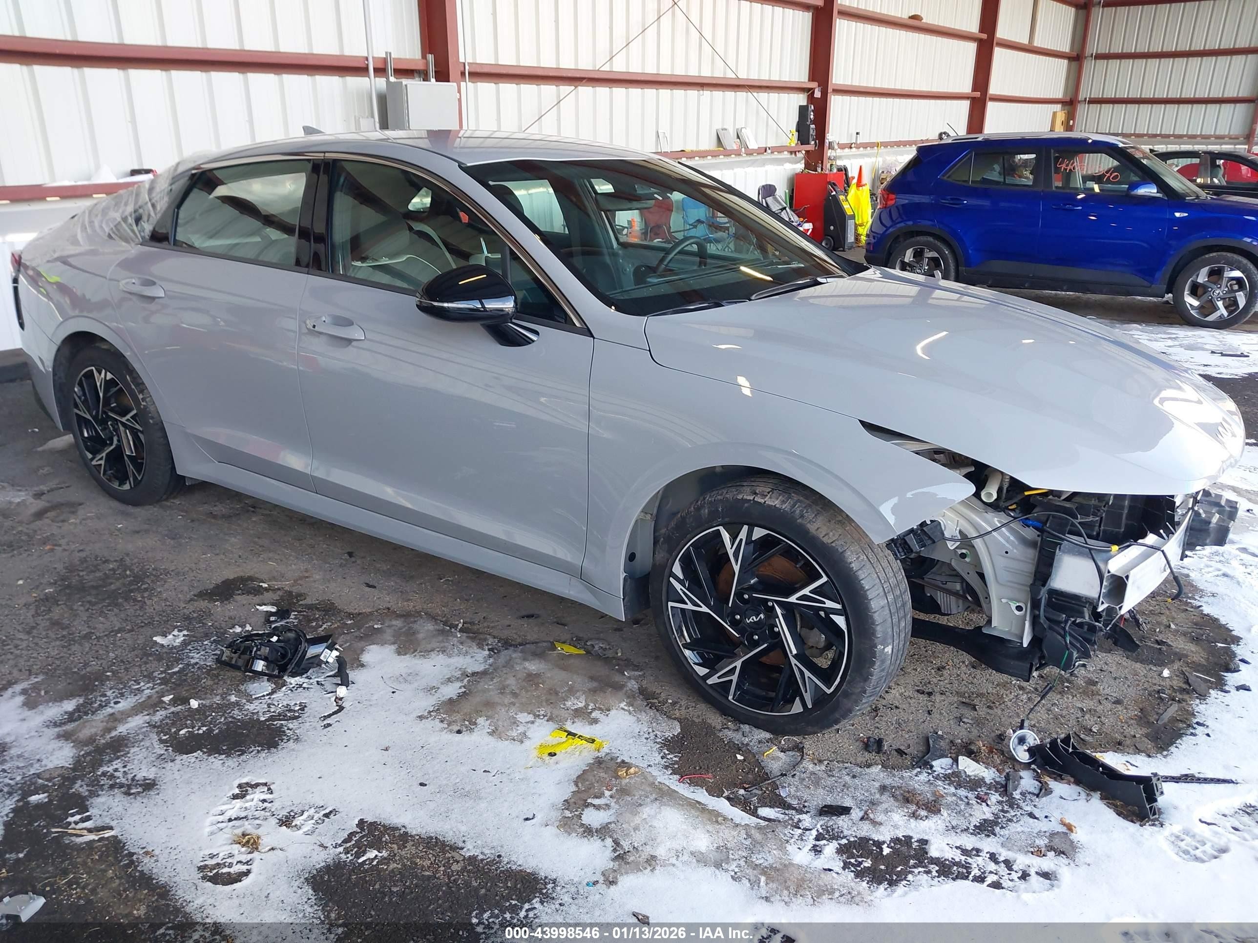 2025 Kia K5 GT-Line, VIN KNAG64J77S5290062 — Front end