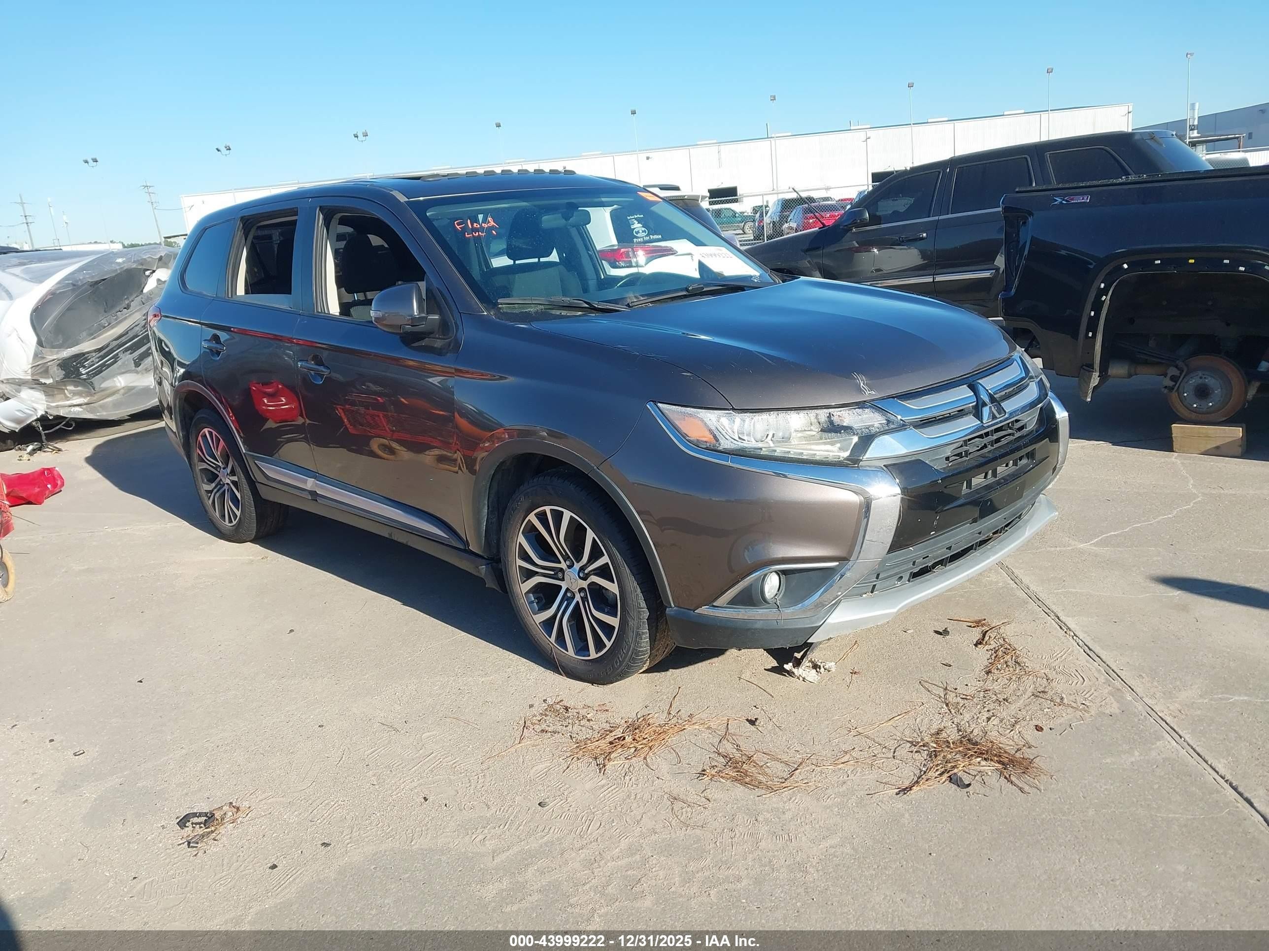 2018 Mitsubishi Outlander ES, VIN JA4AZ3A32JZ044738 — После угона