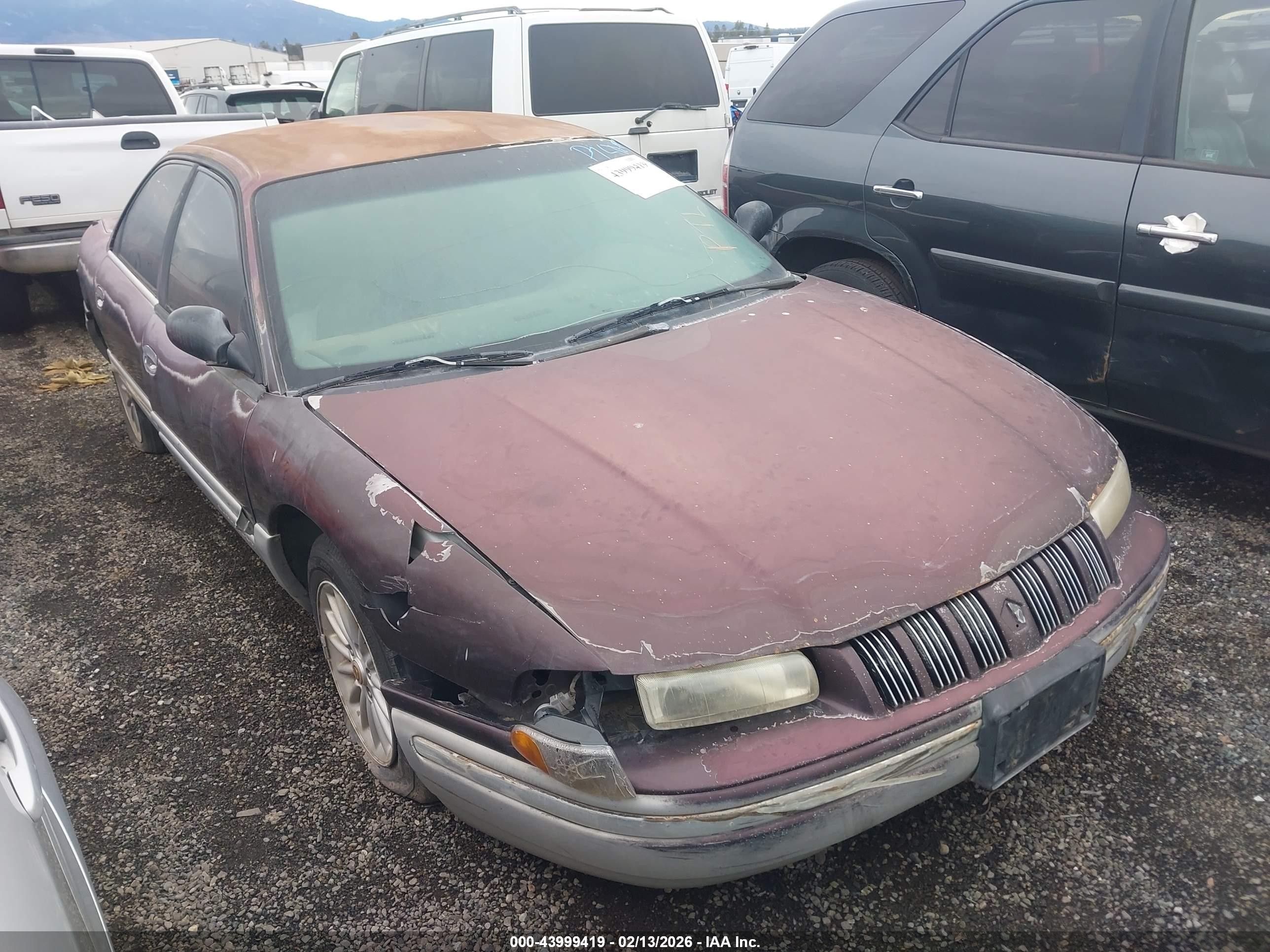1994 Chrysler Concorde, VIN 2C3EL56F4RH187553 — Front end