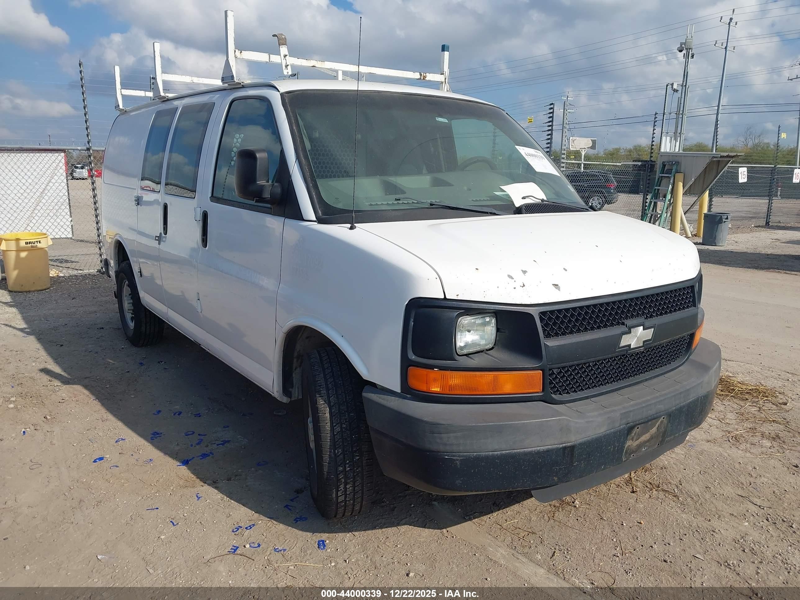 2009 Chevrolet Express 3500, VIN 1GCHG35C391119090 — All over