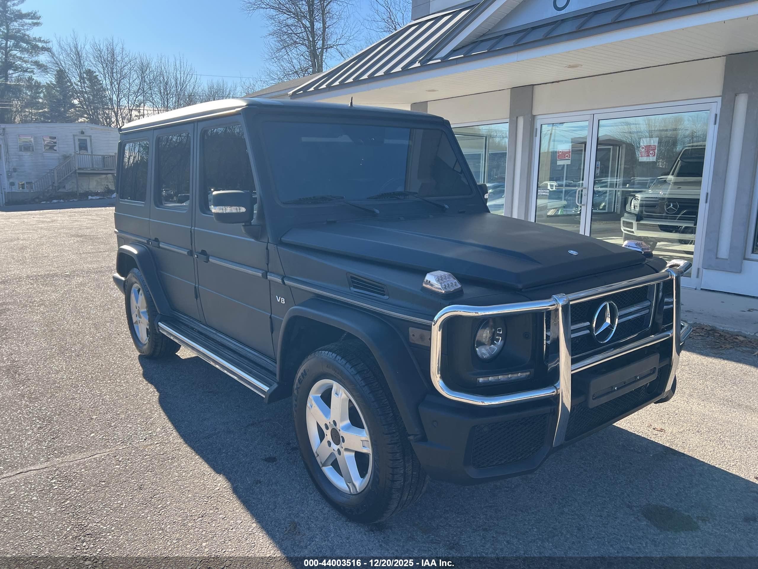 2003 Mercedes-Benz G 500, VIN WDCYR49E83X136137 — Normal wear