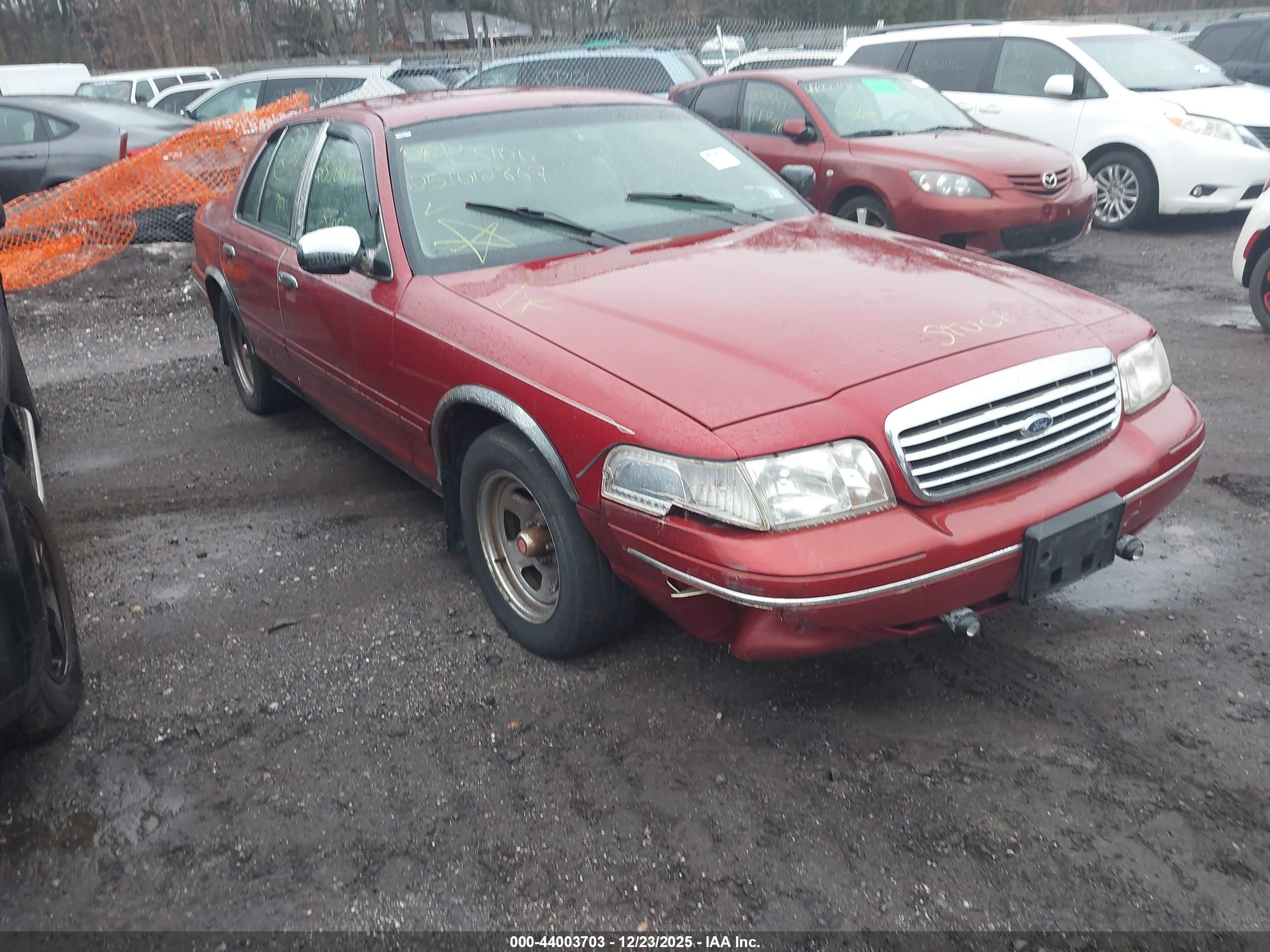 1998 Ford Crown Victoria, VIN 2FAFP73W6WX193219 — All over