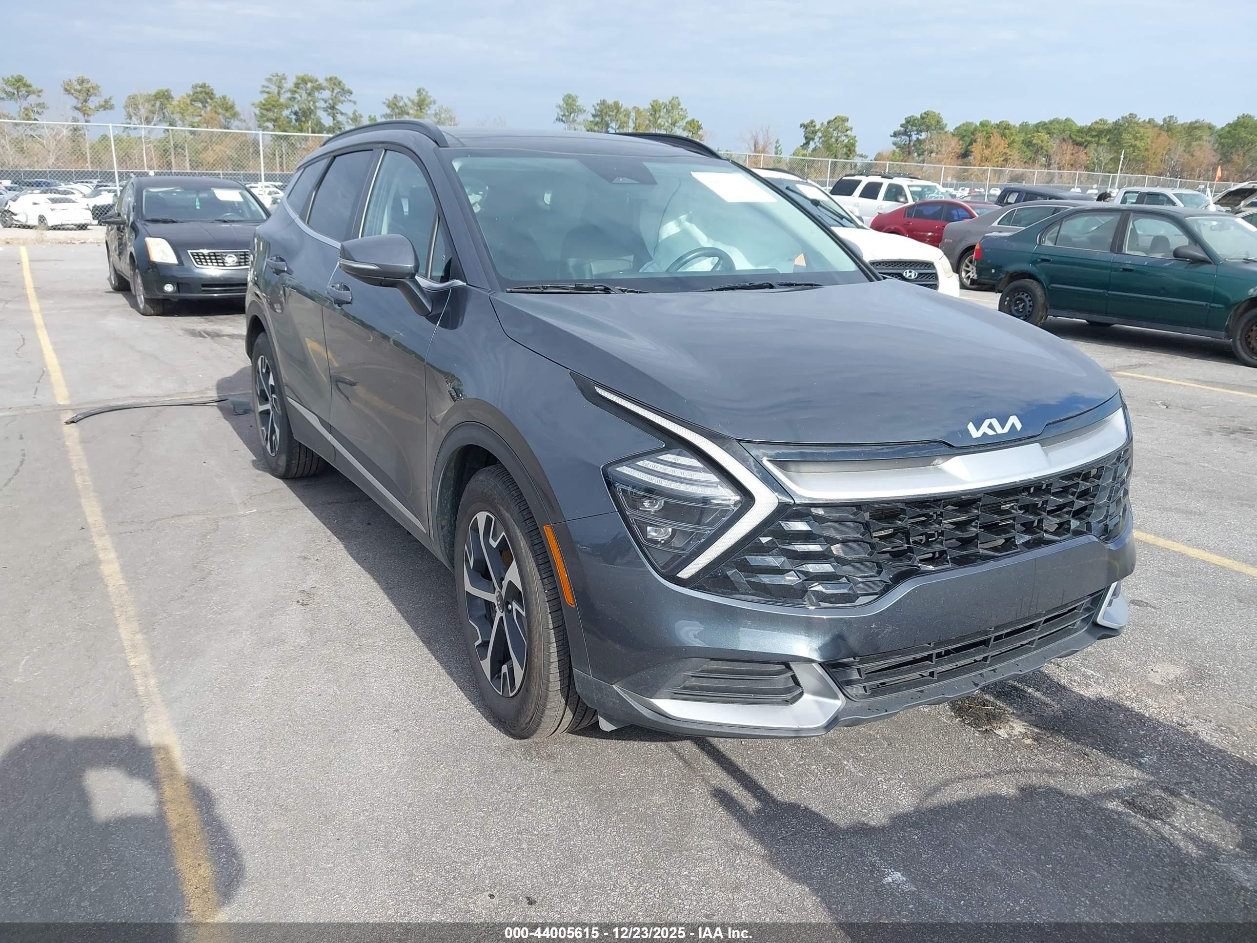 2025 Kia Sportage EX, VIN 5XYK33DF2SG252040 — Бок