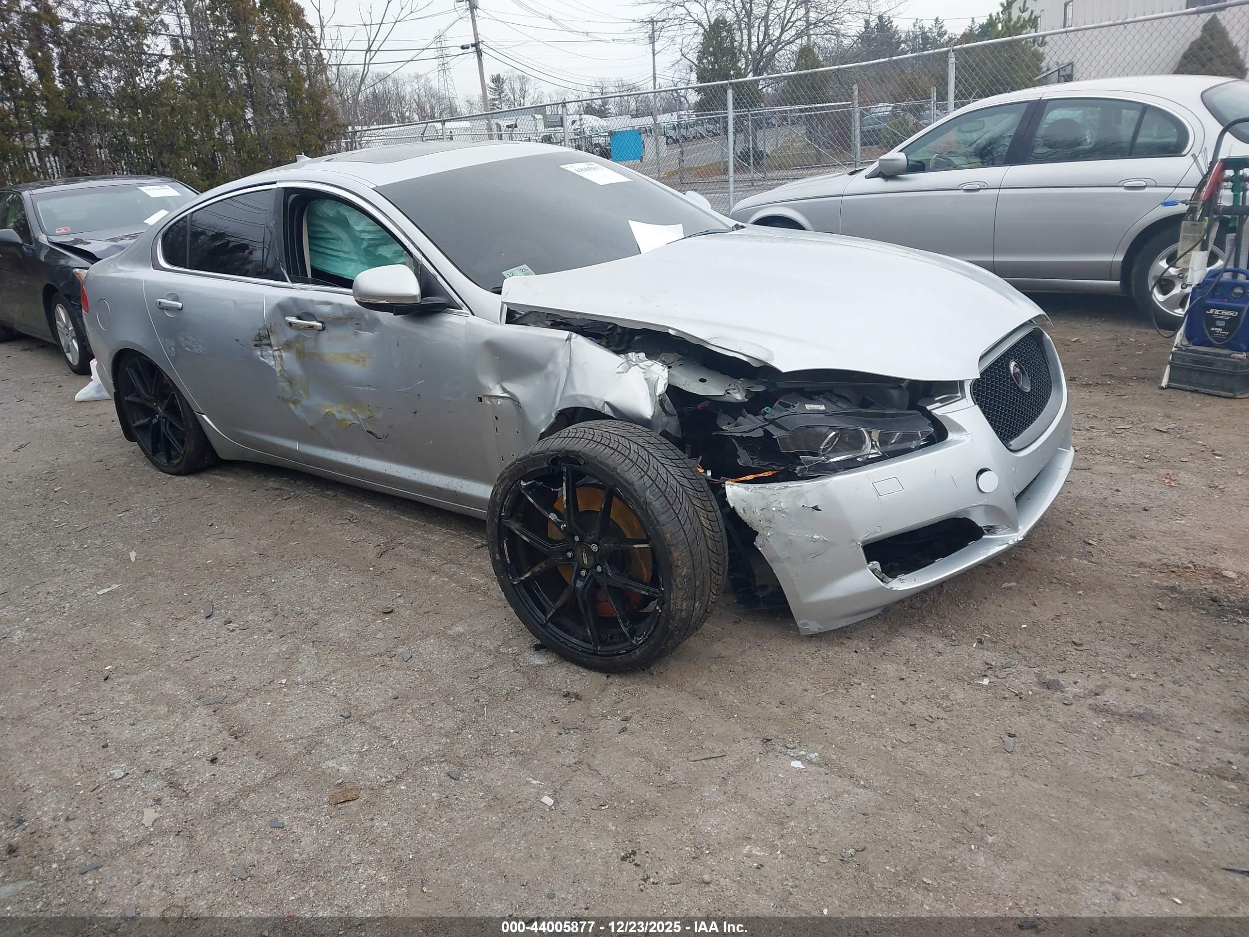 2015 Jaguar XF Portfolio, VIN SAJWJ0FF7F8U61565 — Undercarriage