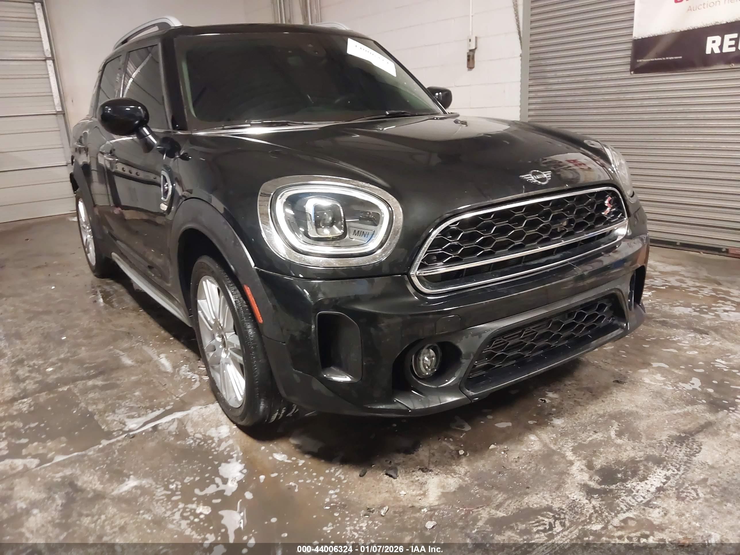 2023 MINI Countryman Cooper S, VIN WMZ53BR04P3P93906 — Rear end