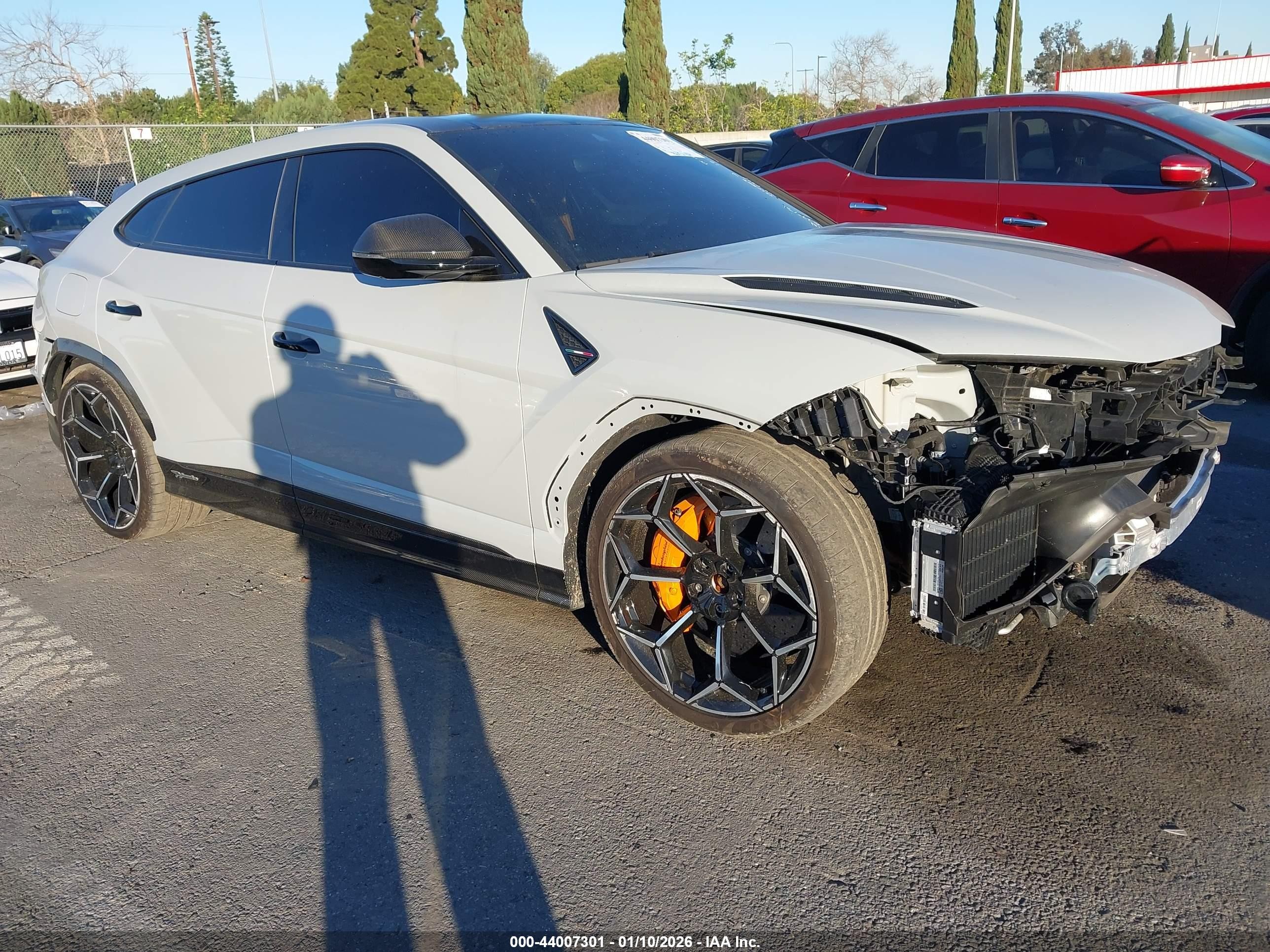 2023 Lamborghini Urus Performante, VIN ZPBUC3ZL5PLA27431 — Front end