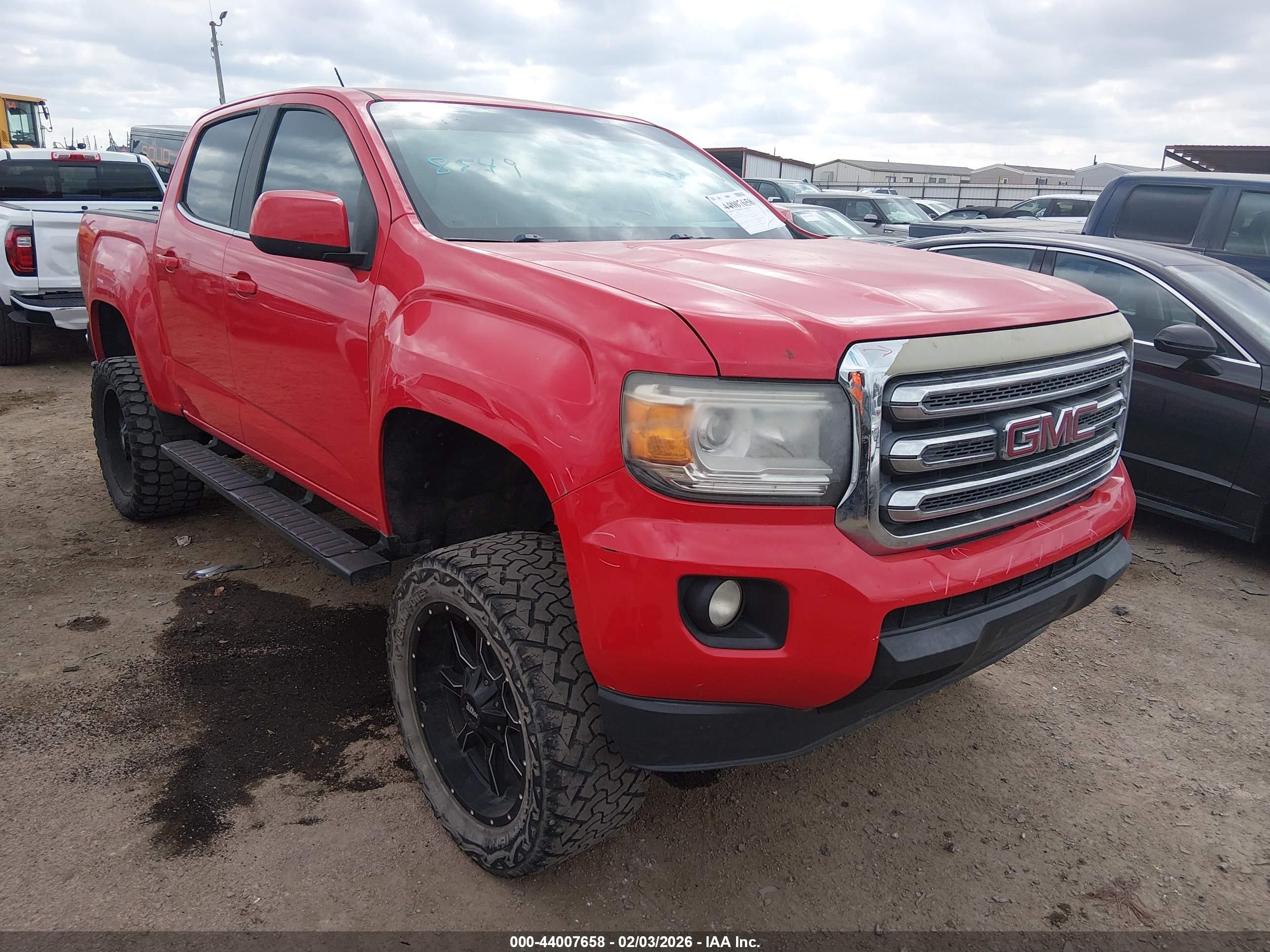 2015 GMC Canyon 2WD SLE, VIN 1GTG5BEA6F1160710 — Front end