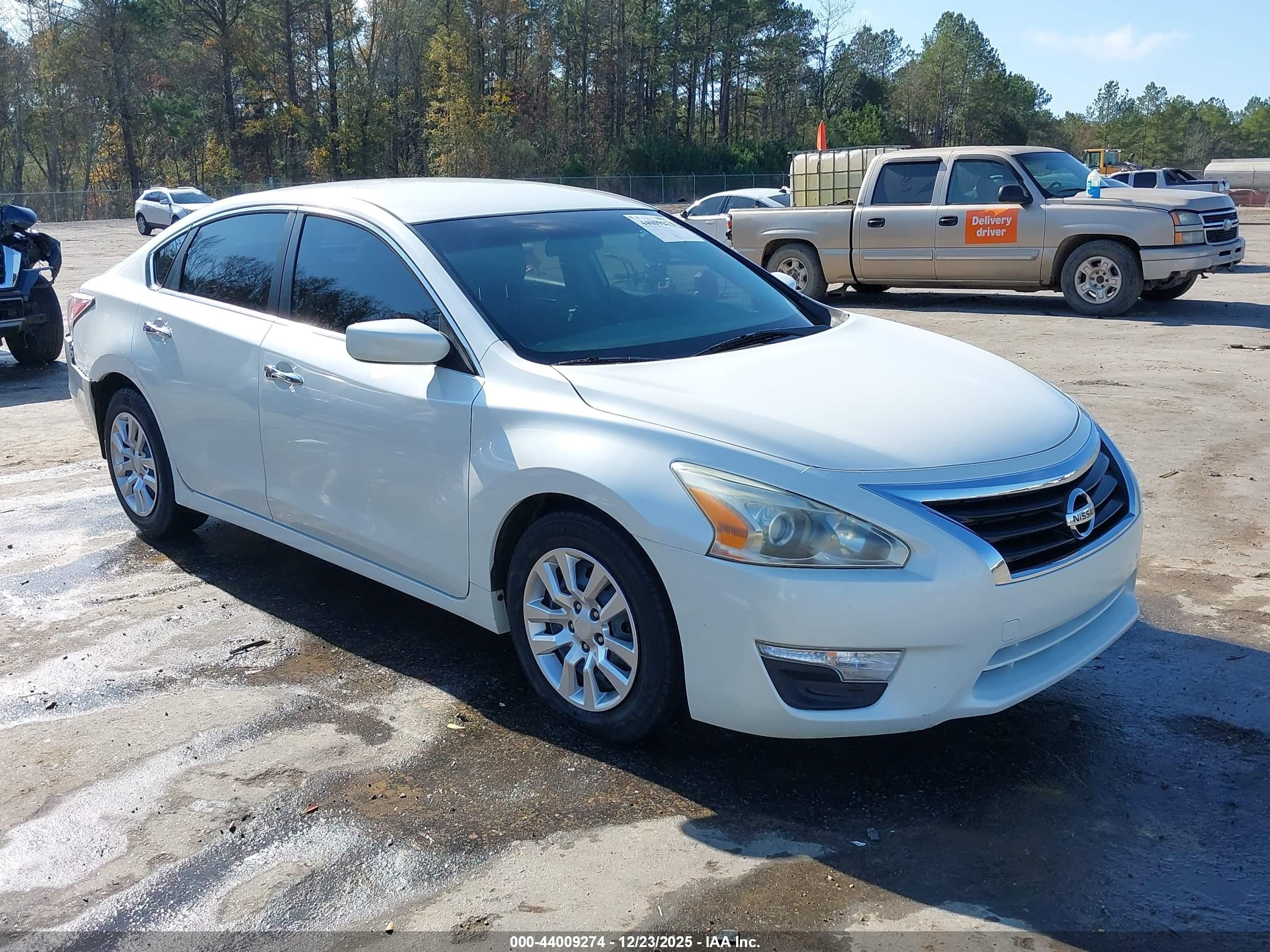 2014 Nissan Altima SL, VIN 1N4AL3AP8EC408475 — Rear end