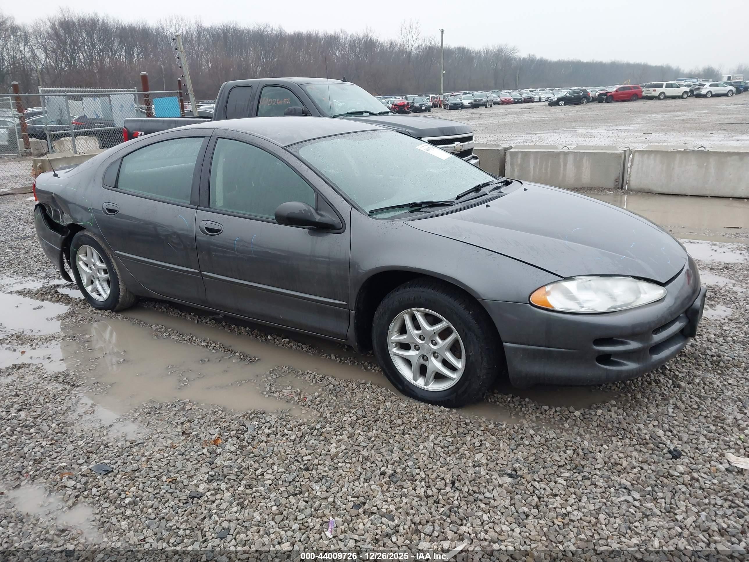 2004 Dodge Intrepid SE, VIN 2B3HD46R24H666607 — Зад
