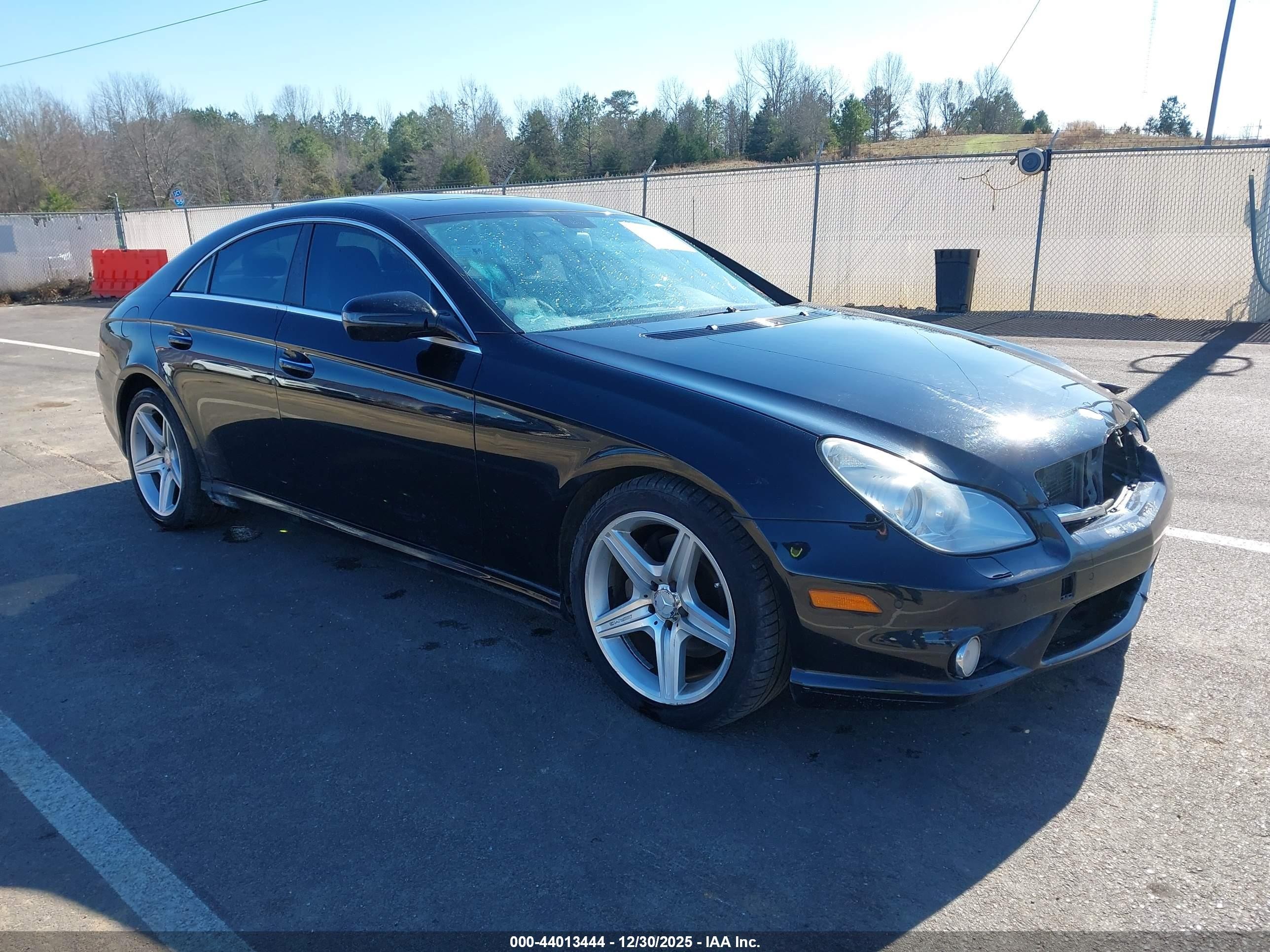 2011 Mercedes-Benz CLS 550, VIN WDDDJ7CB5BA170815 — Side
