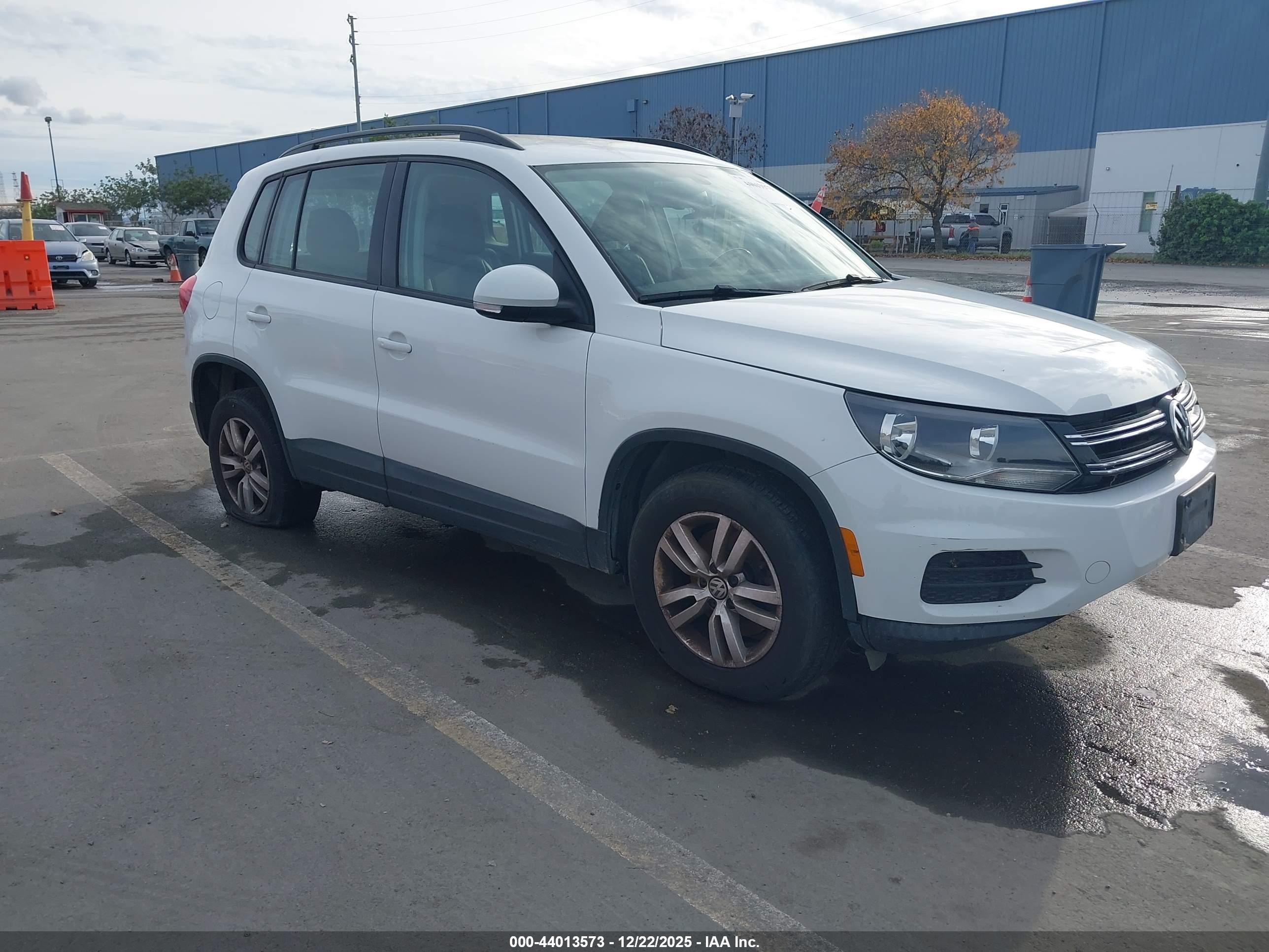 2017 Volkswagen Tiguan S, VIN WVGBV7AX6HK013572 — Electrical
