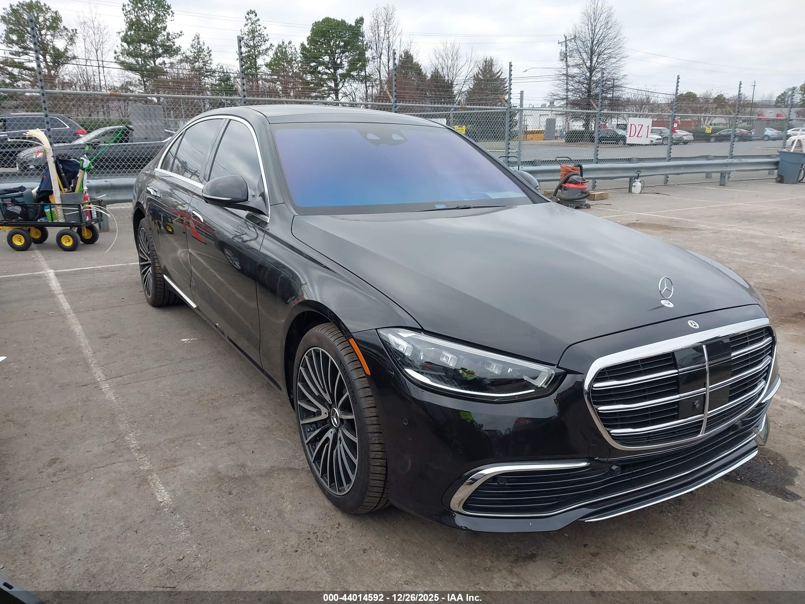2021 Mercedes-Benz S 580, VIN W1K6G7GB2MA033545 — Front end