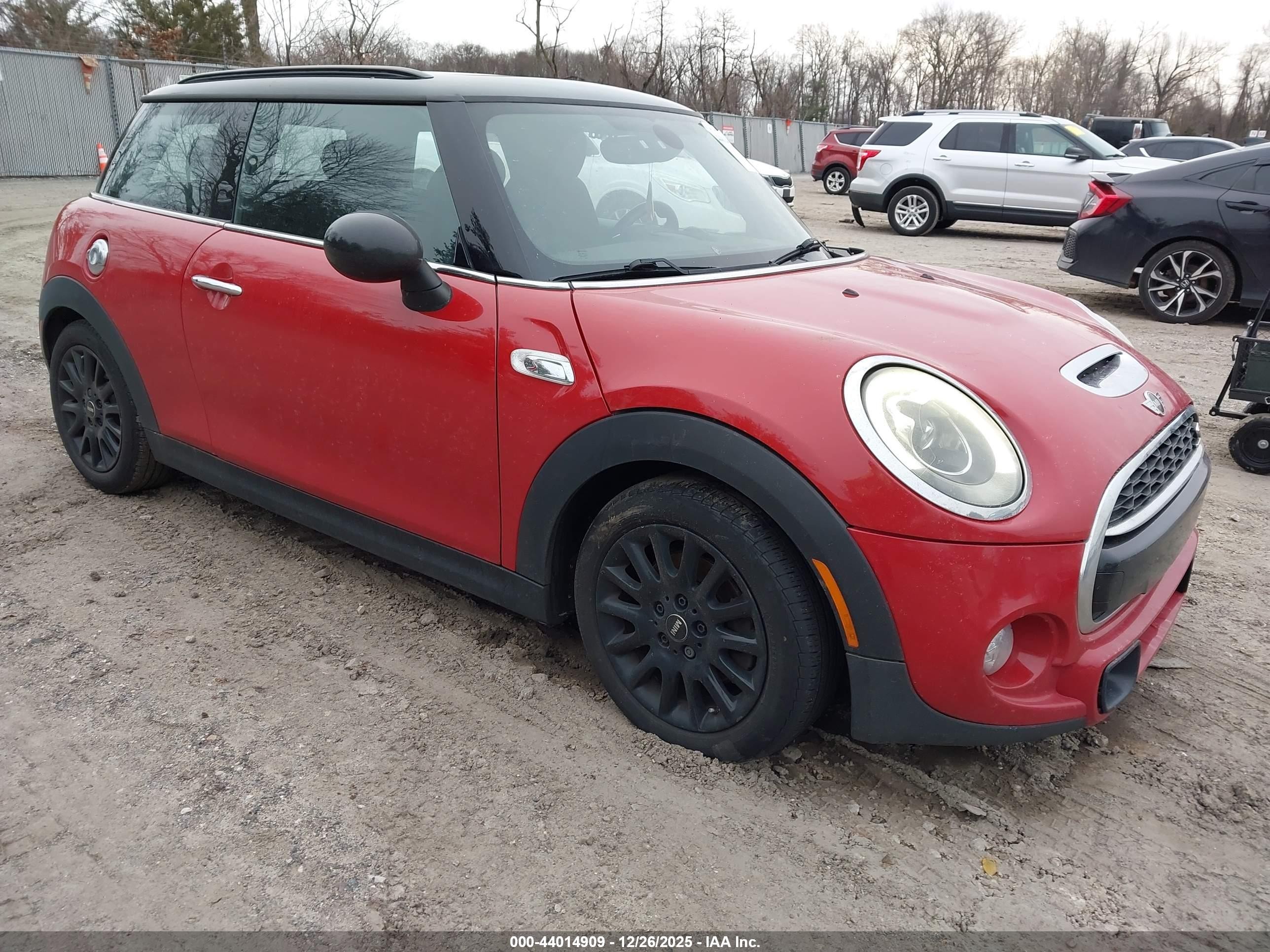 2017 MINI Hardtop Cooper S, VIN WMWXP7C35H2A46089 — Не указано